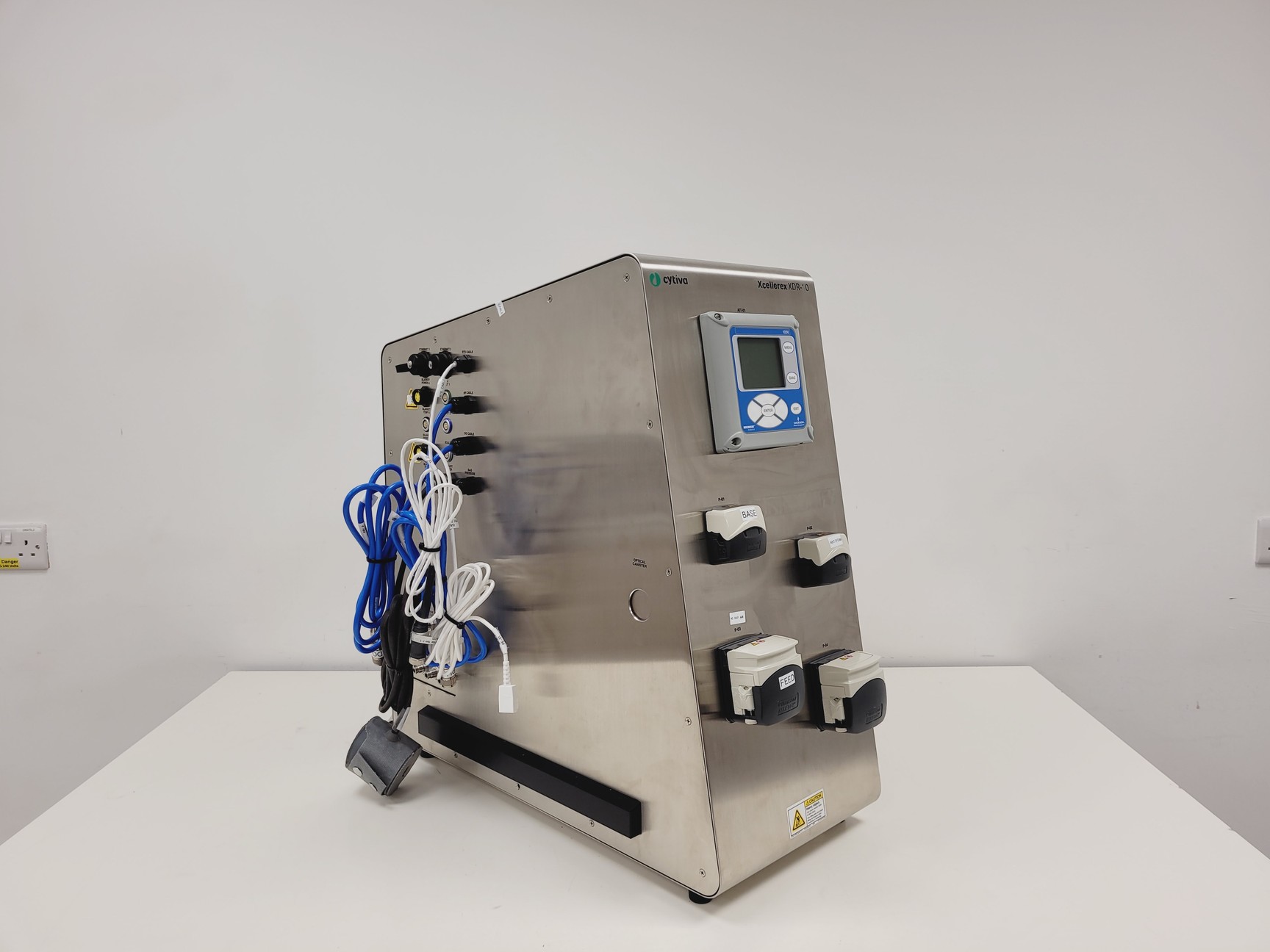 Image of Cytiva Xcellerex XDR-10 MASTER MAX Benchtop Bioreactor System Lab
