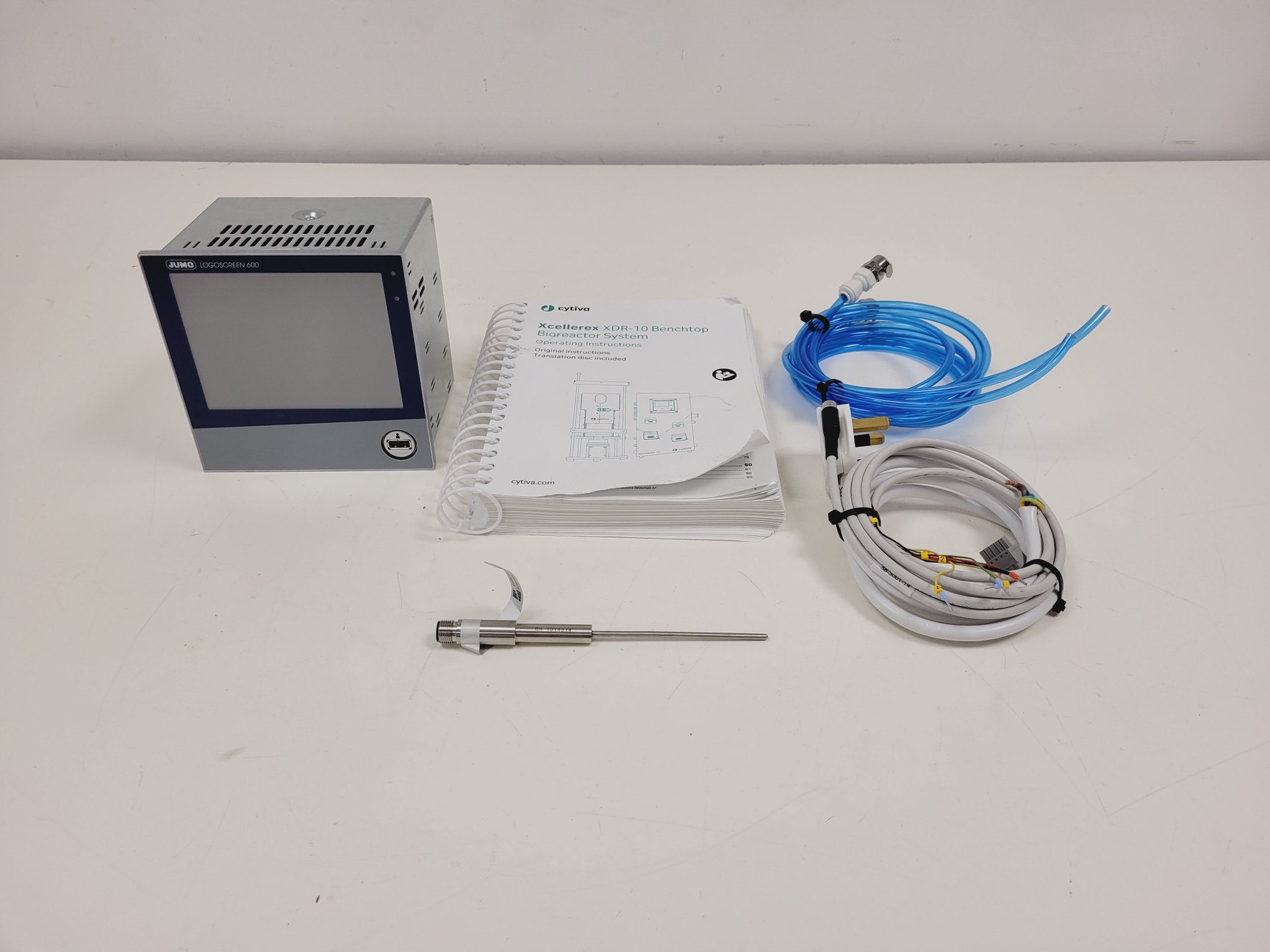 Image of Cytiva Xcellerex XDR-10 MASTER MAX Benchtop Bioreactor System Lab