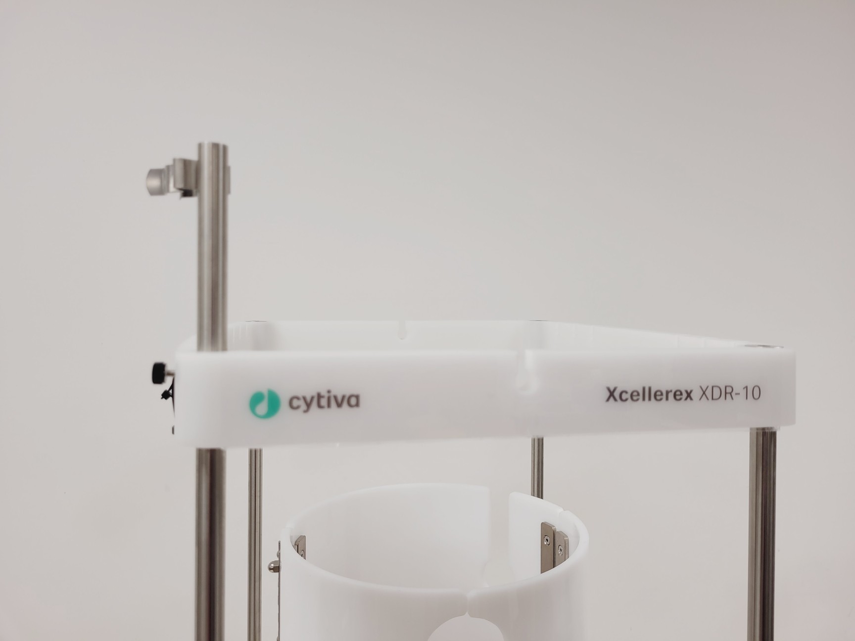 Image of Cytiva Xcellerex XDR-10 MASTER MAX Benchtop Bioreactor System Lab