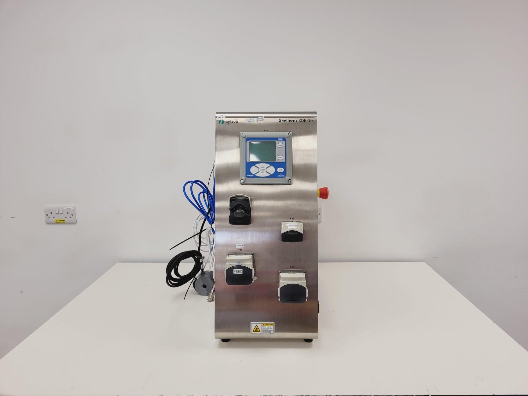 Image of Cytiva Xcellerex XDR-10 SLAVE MAX Benchtop Bioreactor System