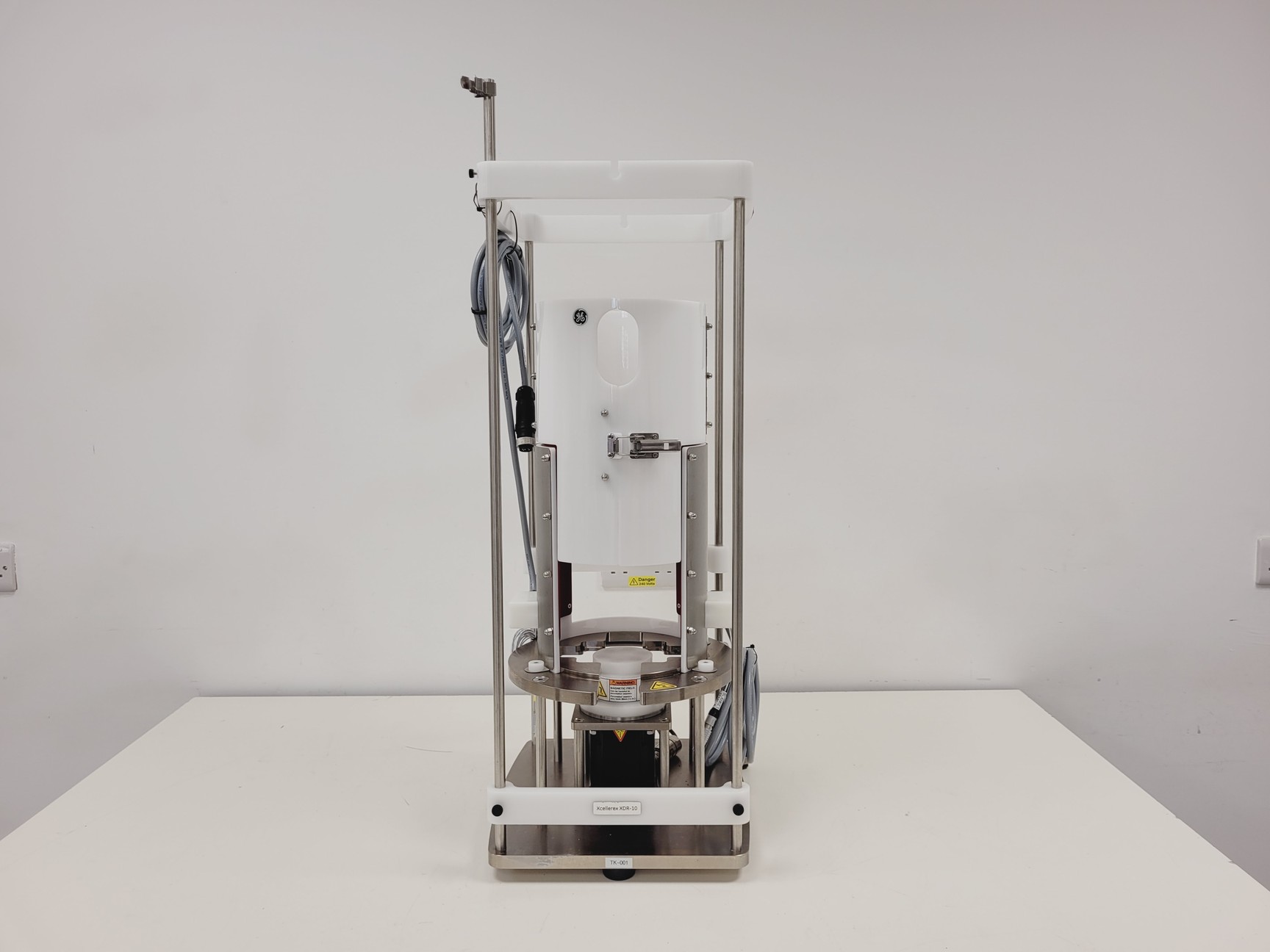 Image of Cytiva Xcellerex XDR-10 SLAVE MAX Benchtop Bioreactor System