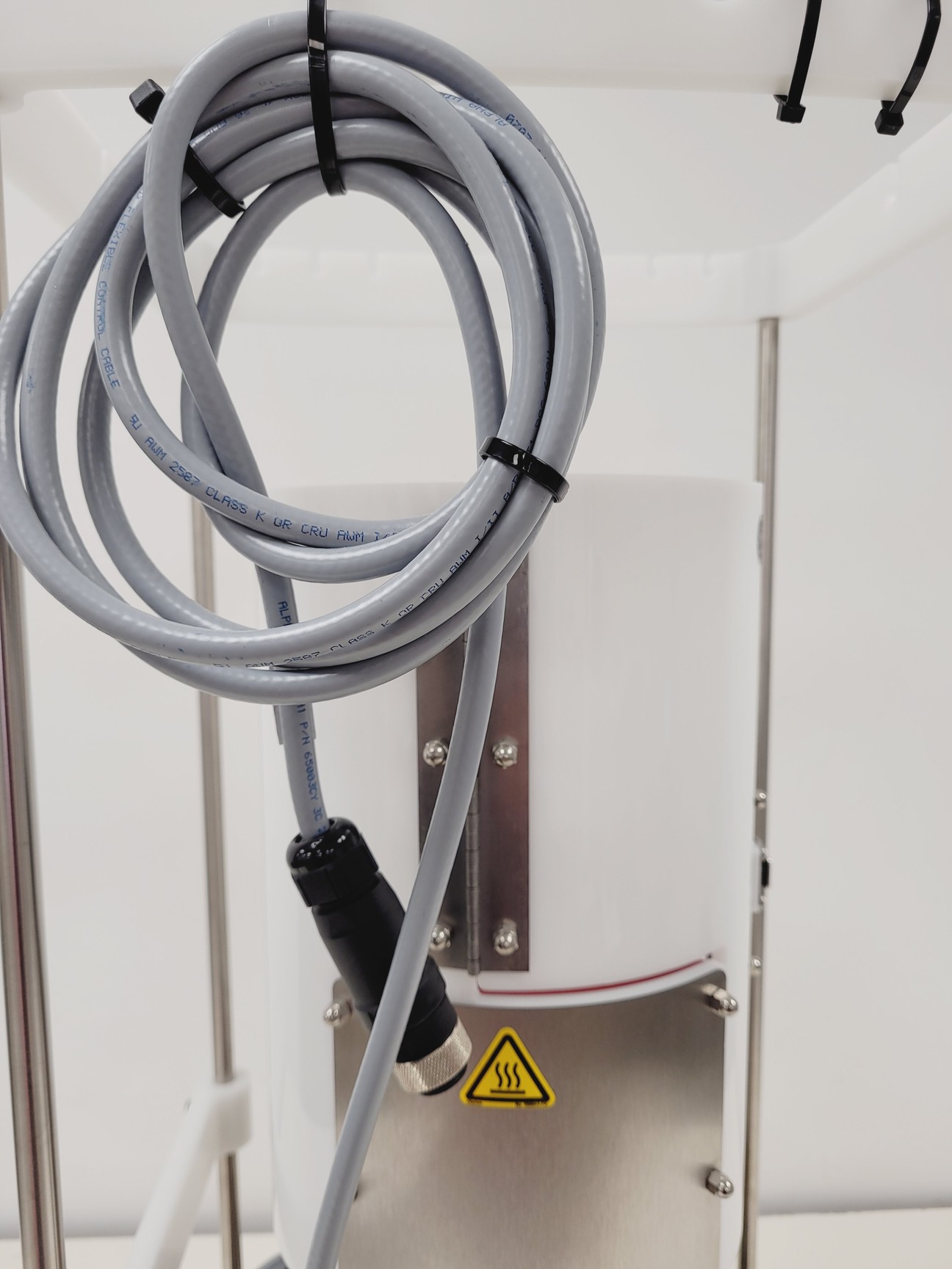 Image of Cytiva Xcellerex XDR-10 SLAVE MAX Benchtop Bioreactor System