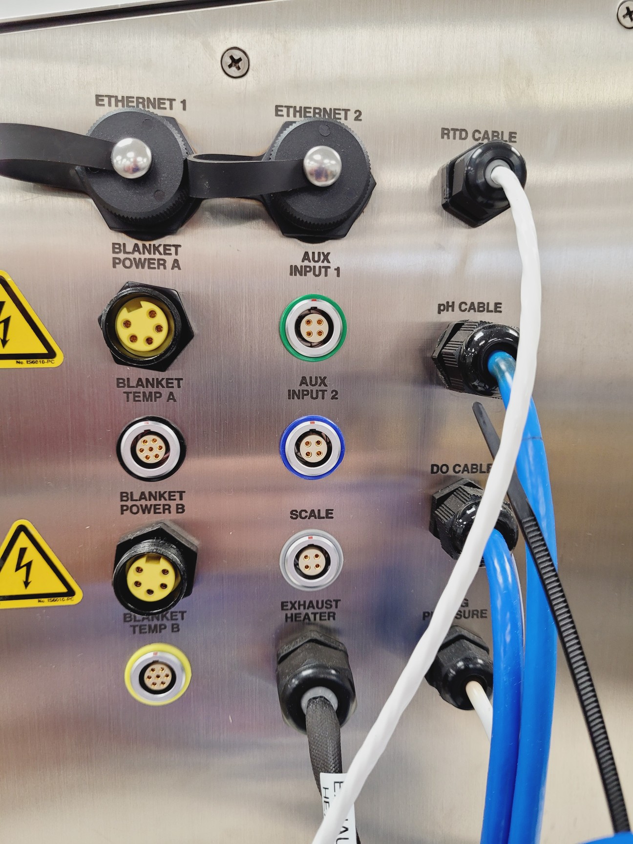 Image of Cytiva Xcellerex XDR-10 SLAVE MAX Benchtop Bioreactor System