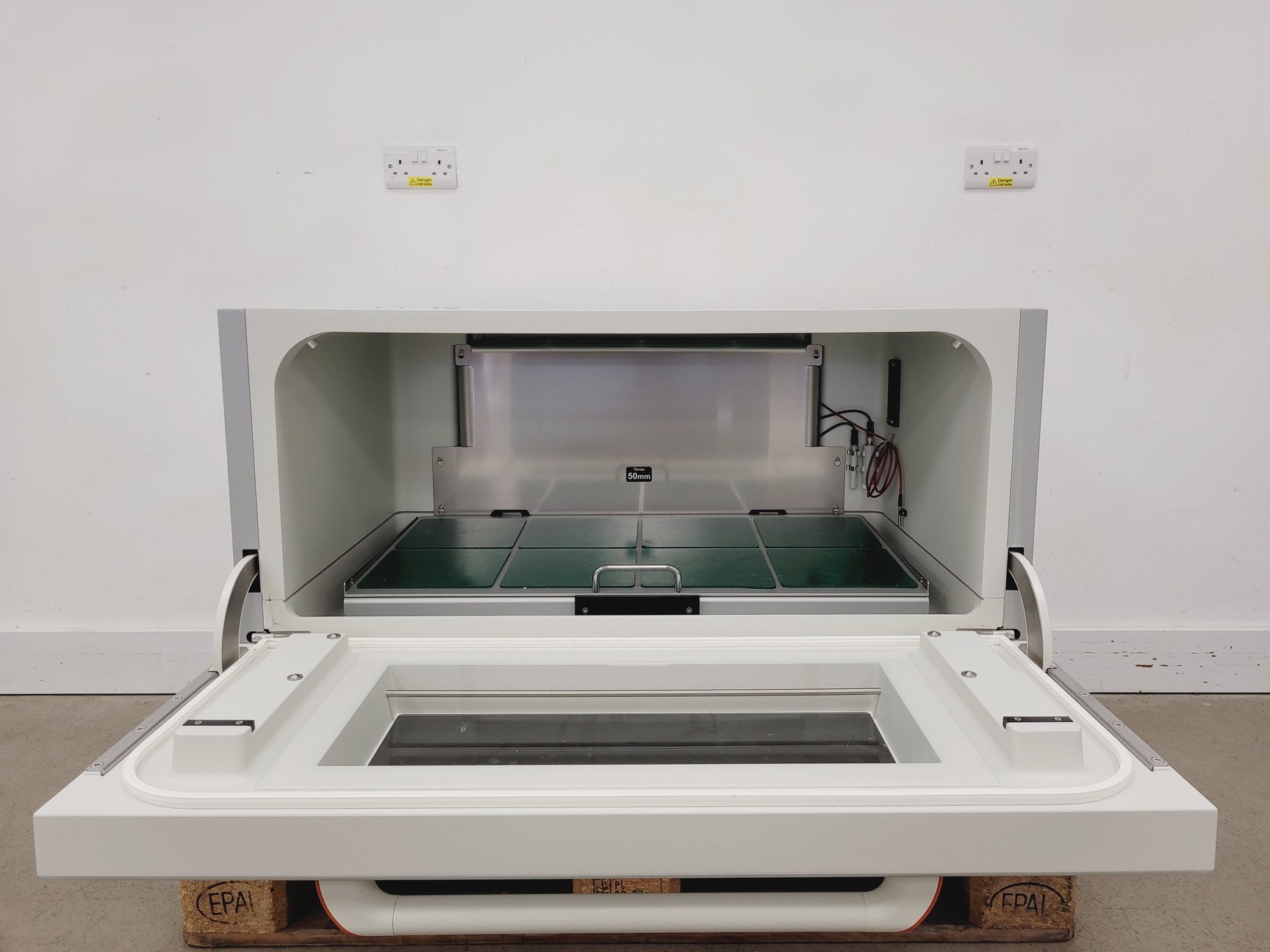 Image of Infors HT Multitron 2021 Shaking Co2 Incubator w/ Humidity Lab
