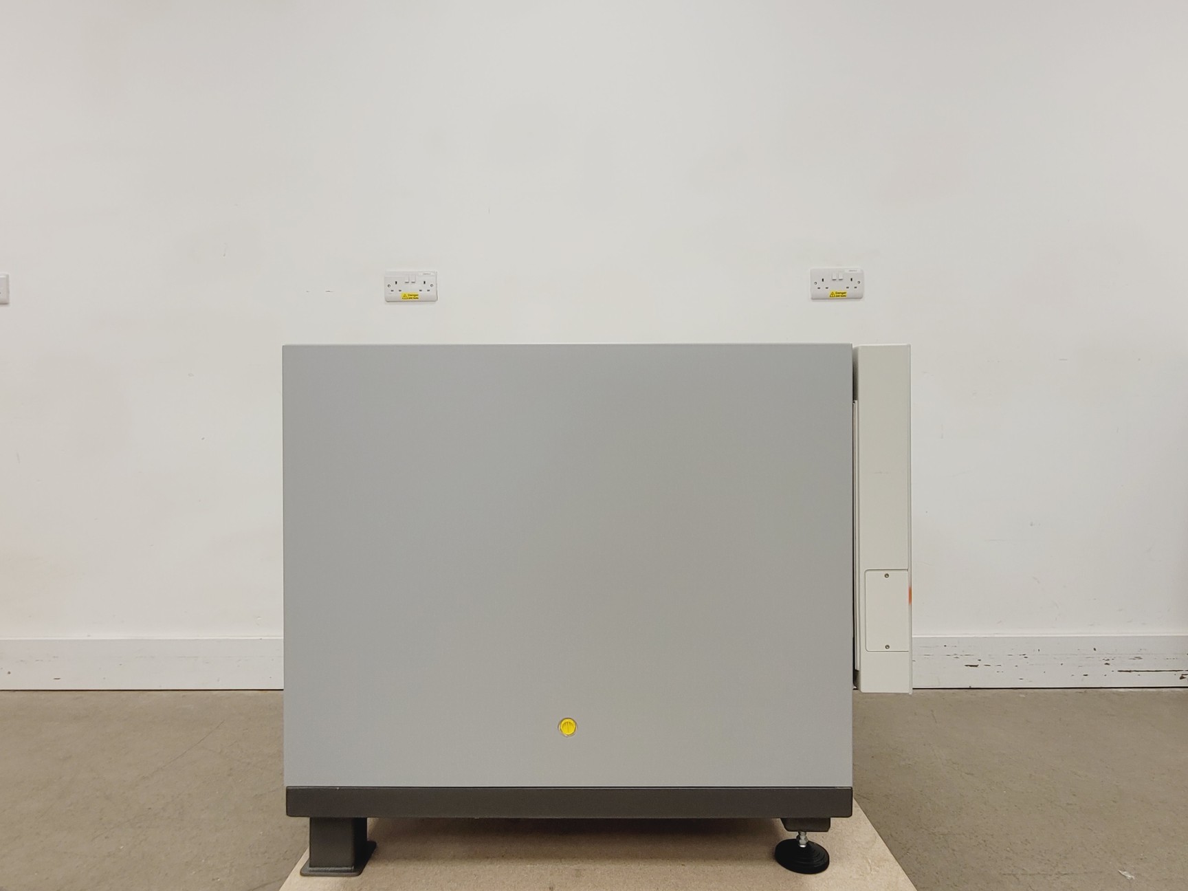 Image of Infors HT Multitron 2021 Shaking Co2 Incubator w/ Humidity Lab
