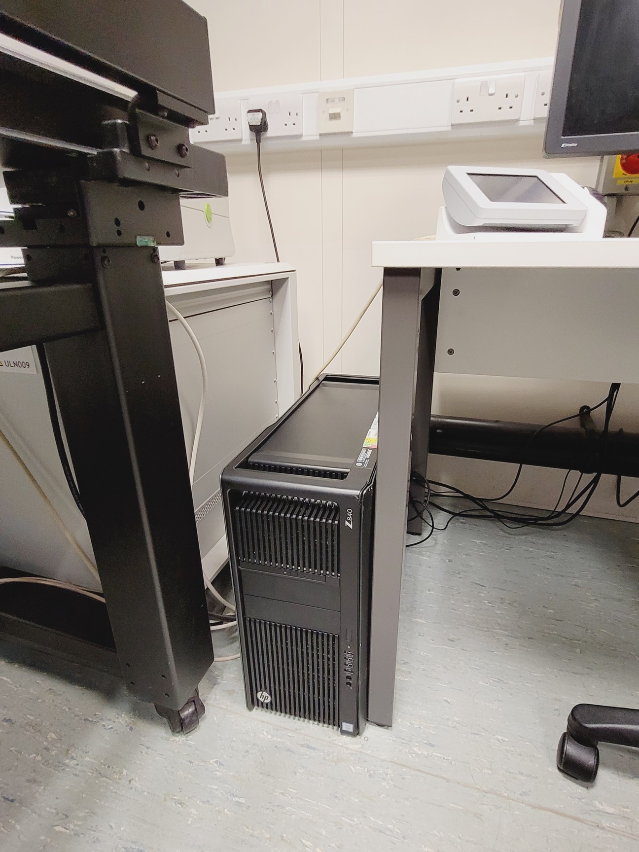 Image of Zeiss LSM710 Confocal with Elyra PS.1 Superresolution Microscope