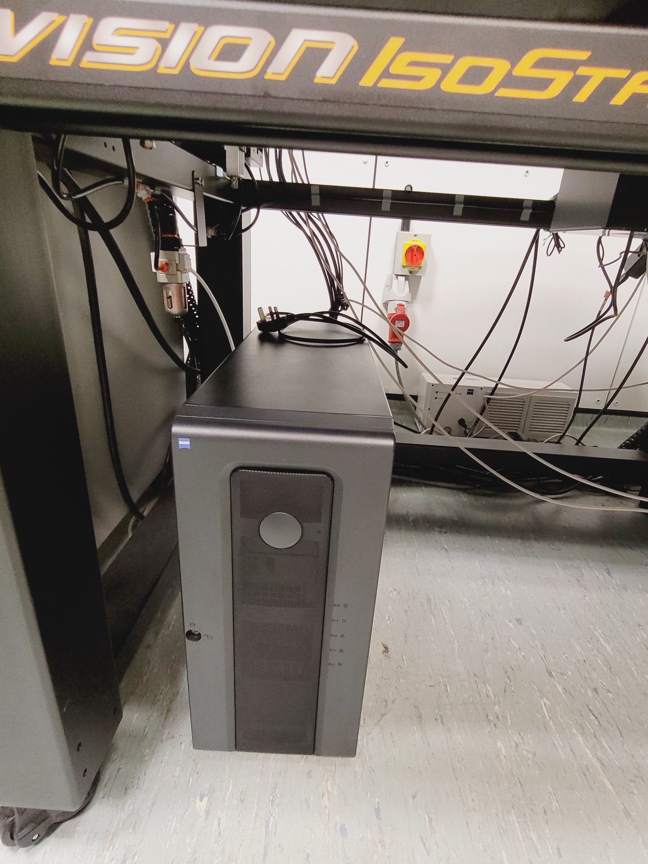 Image of Zeiss LSM710 Confocal with Elyra PS.1 Superresolution Microscope