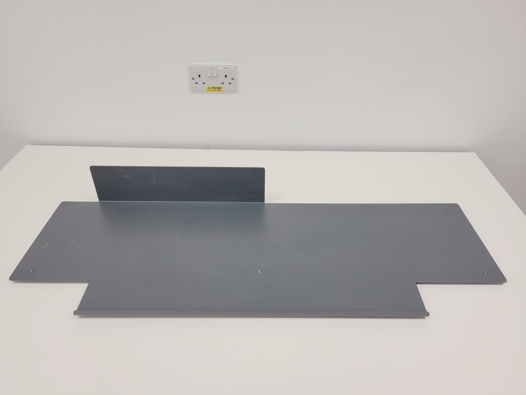 Image of Beckman Coulter MoFlo Laser Cytomation System w/ MSC Class II Safety Cabinet S/R