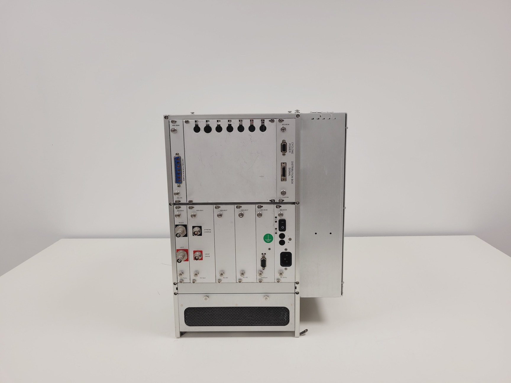 Image of Beckman Coulter MoFlo Laser Cytomation System w/ MSC Class II Safety Cabinet S/R