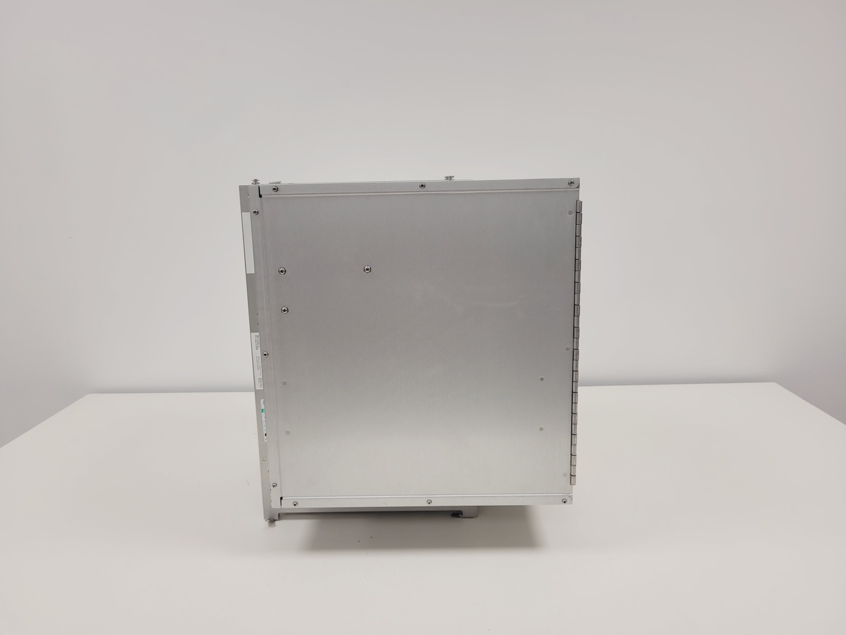 Image of Beckman Coulter MoFlo Laser Cytomation System w/ MSC Class II Safety Cabinet S/R