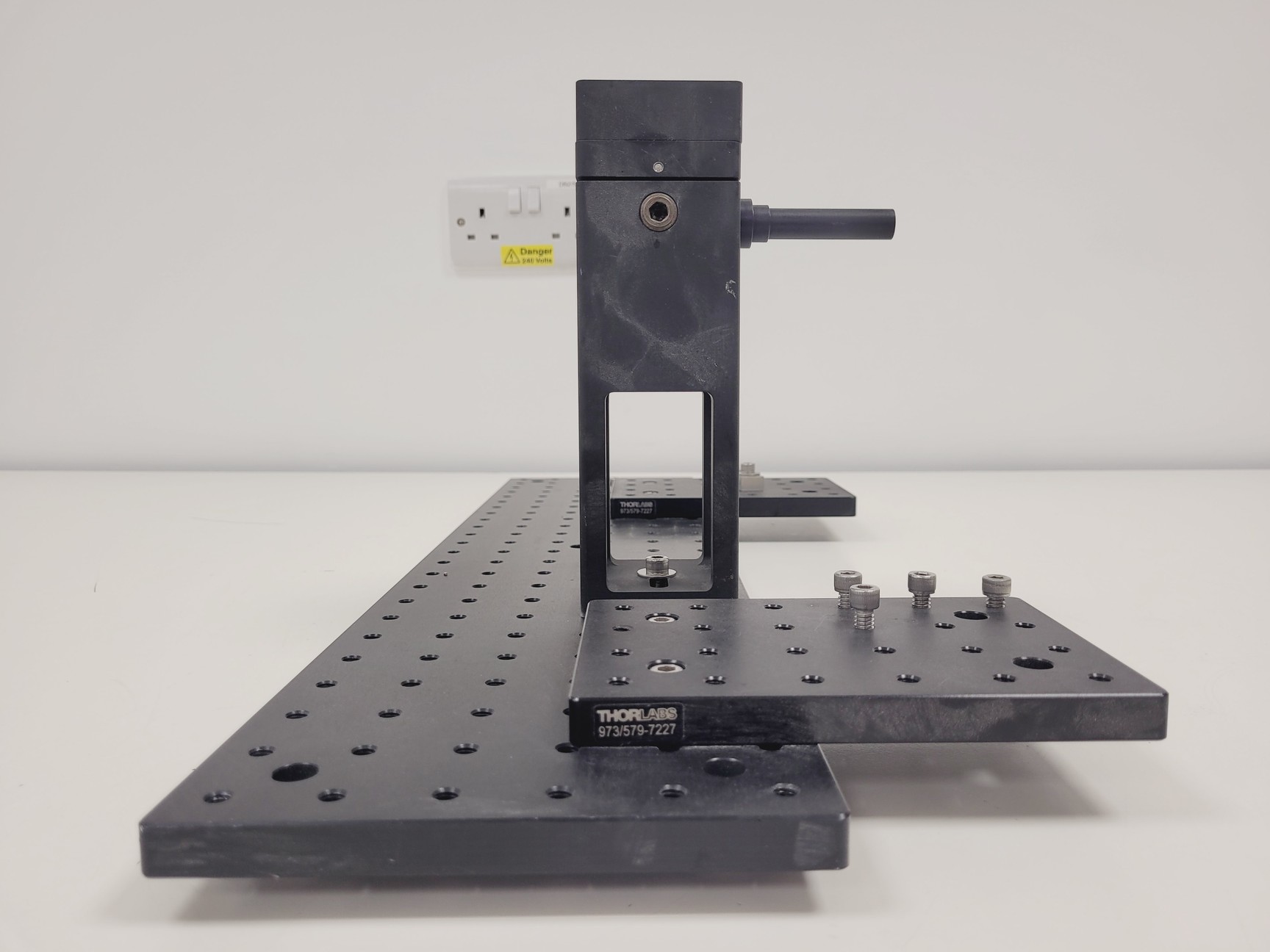 Image of Beckman Coulter MoFlo Laser Cytomation System w/ MSC Class II Safety Cabinet S/R