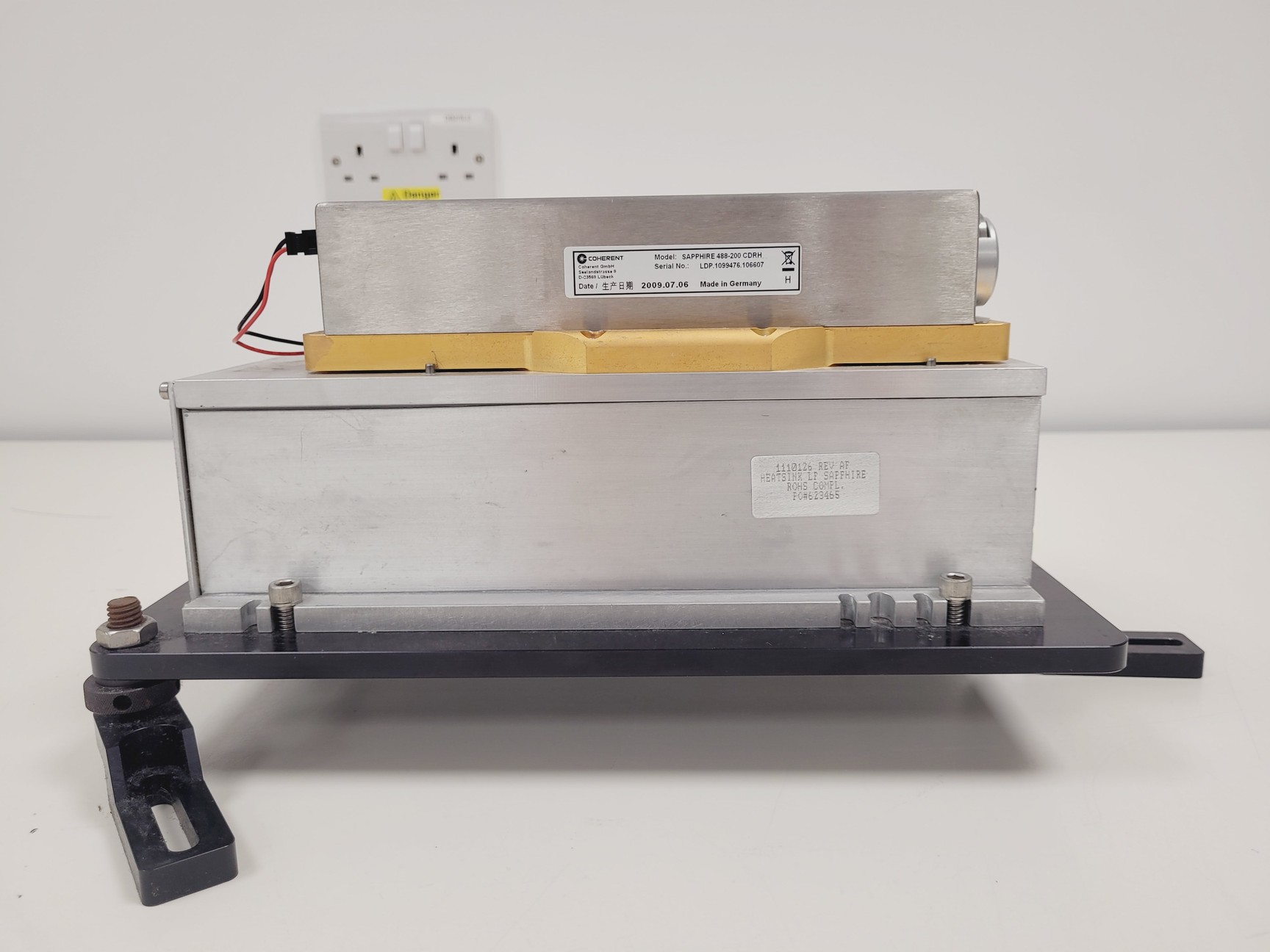 Image of Beckman Coulter MoFlo Laser Cytomation System w/ MSC Class II Safety Cabinet S/R