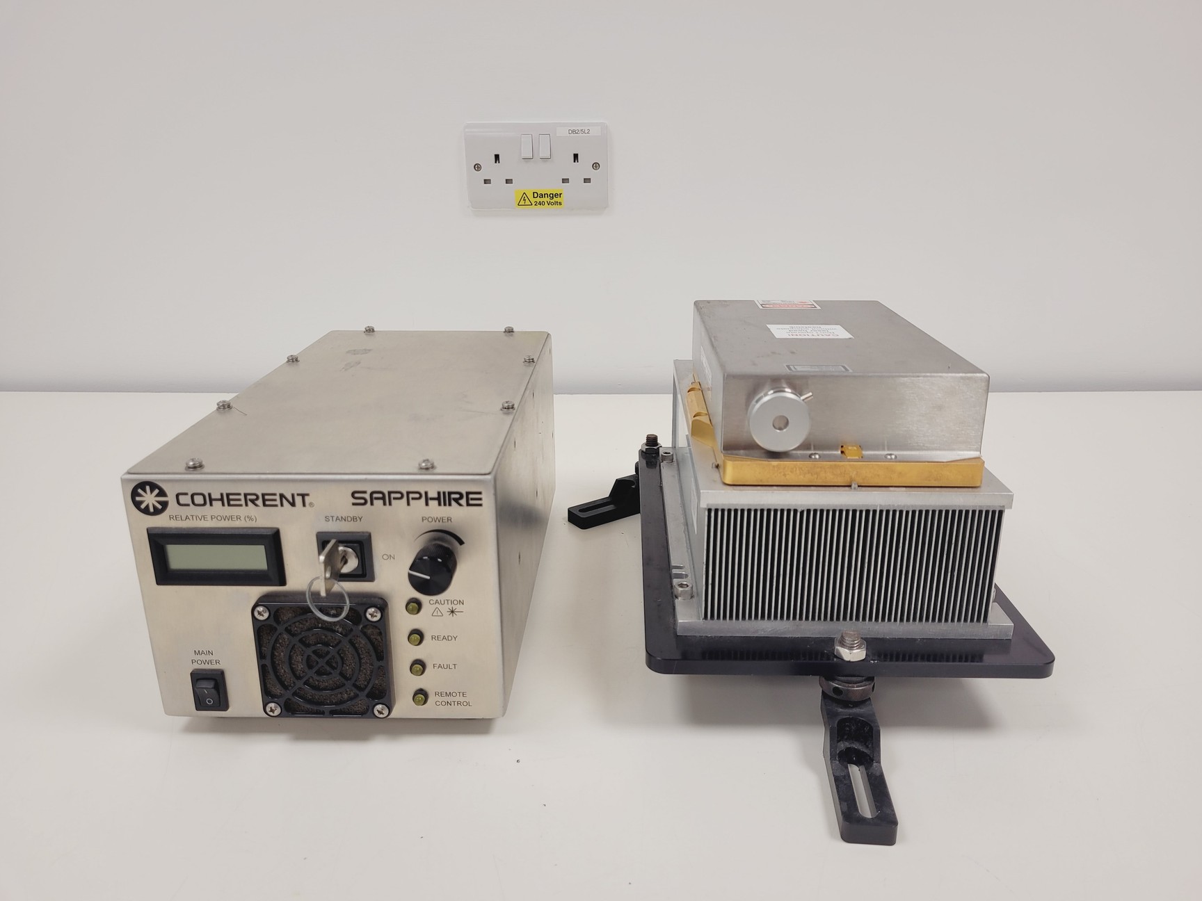 Image of Beckman Coulter MoFlo Laser Cytomation System w/ MSC Class II Safety Cabinet S/R