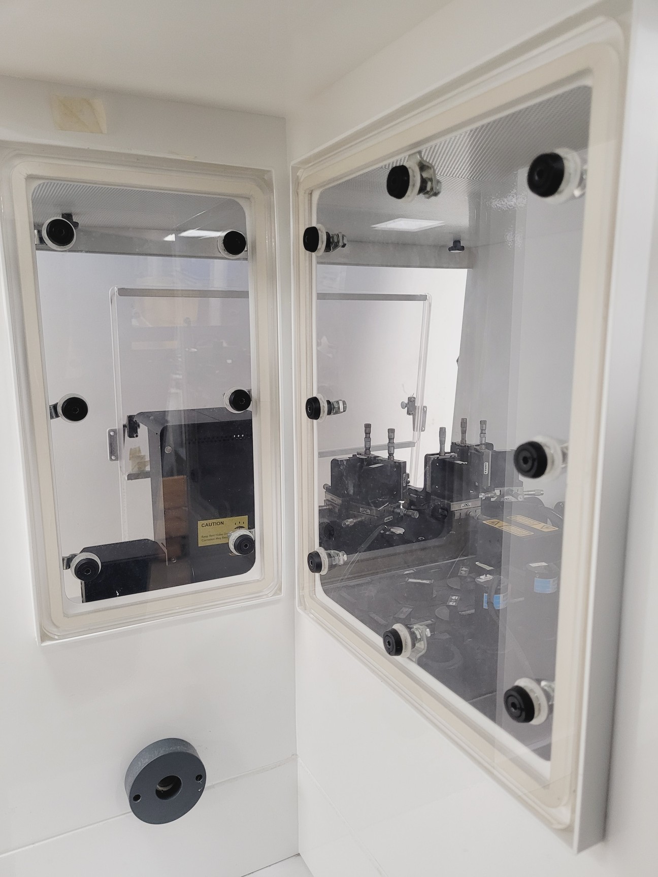 Image of Beckman Coulter MoFlo Laser Cytomation System w/ MSC Class II Safety Cabinet S/R