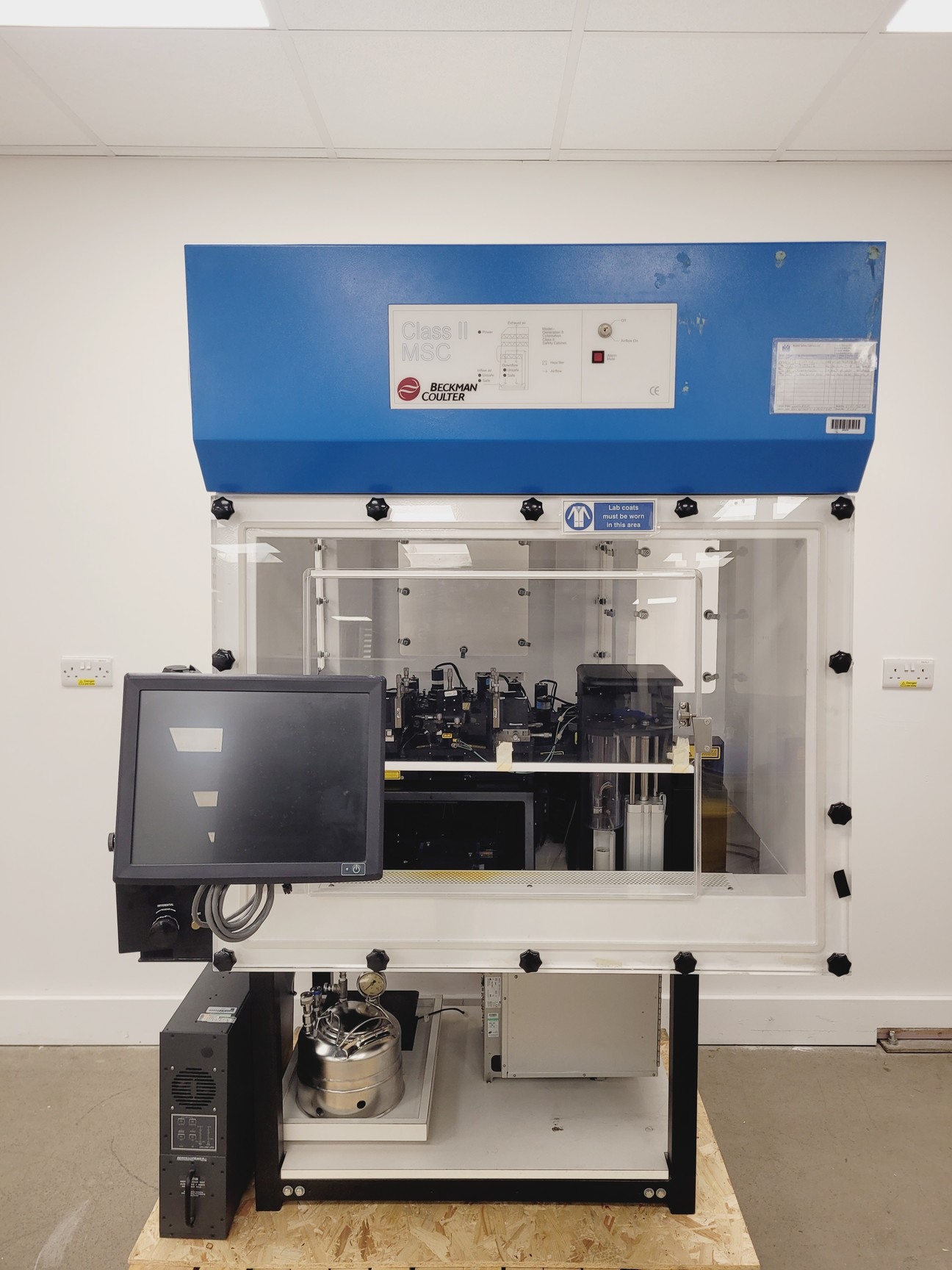 Image of Beckman Coulter MoFlo Laser Cytomation System w/ MSC Class II Safety Cabinet S/R