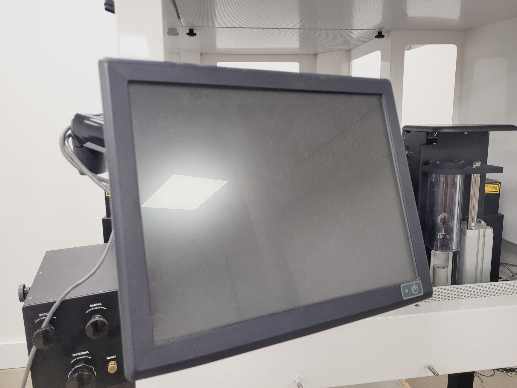 Image of Beckman Coulter MoFlo Laser Cytomation System w/ MSC Class II Safety Cabinet S/R
