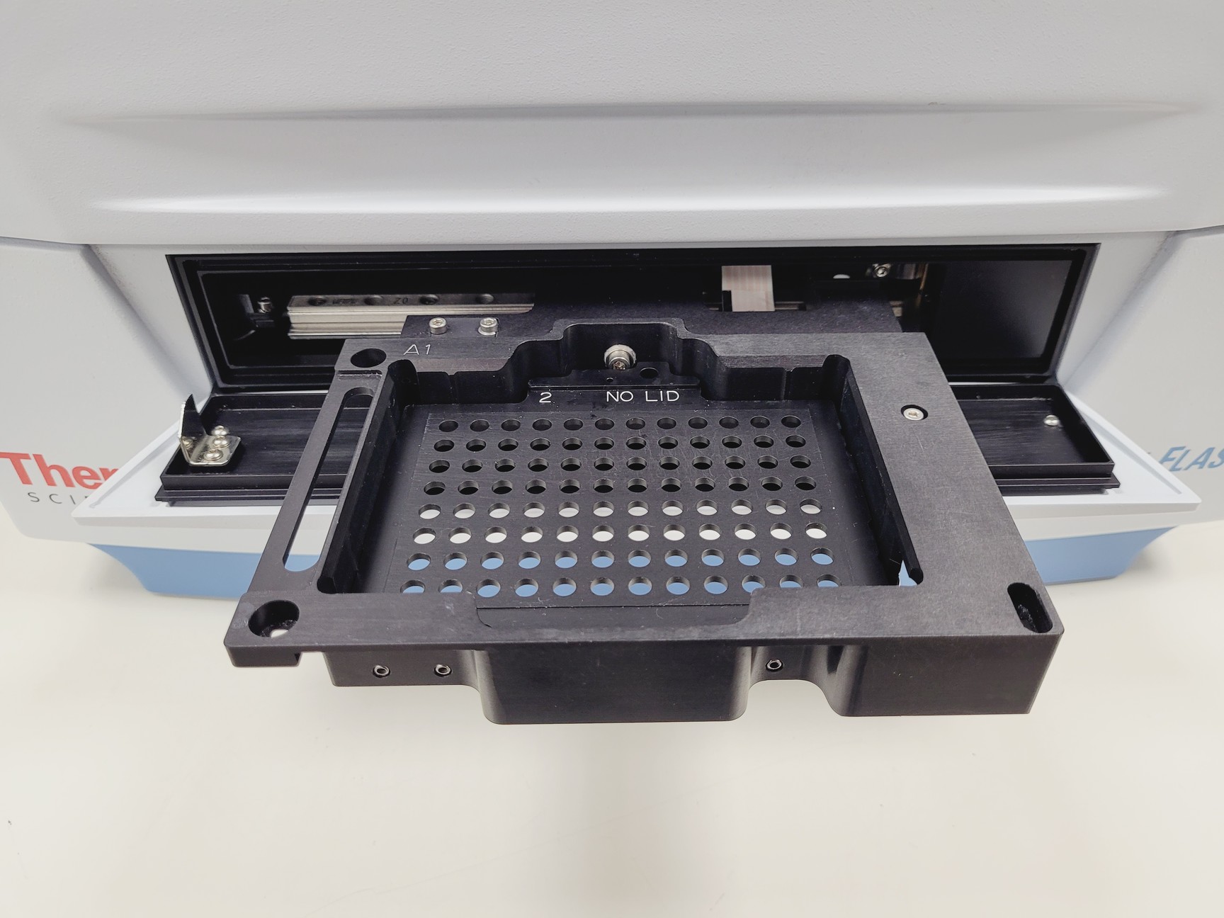 Image of Thermo Scientific Varioskan Flash 3001 Microplate Reader System S/R Lab