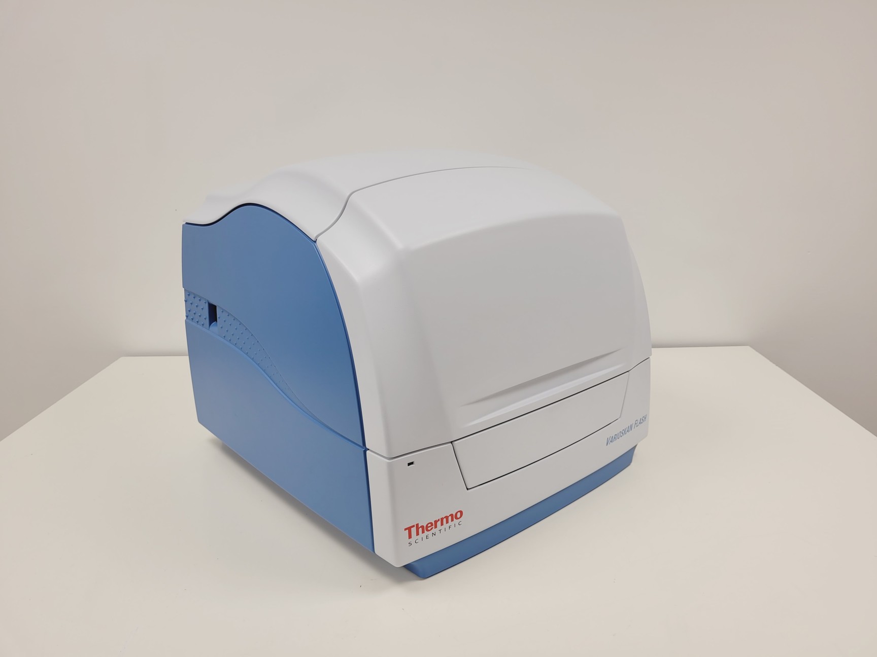 Image of Thermo Scientific Varioskan Flash 3001 Microplate Reader System S/R Lab