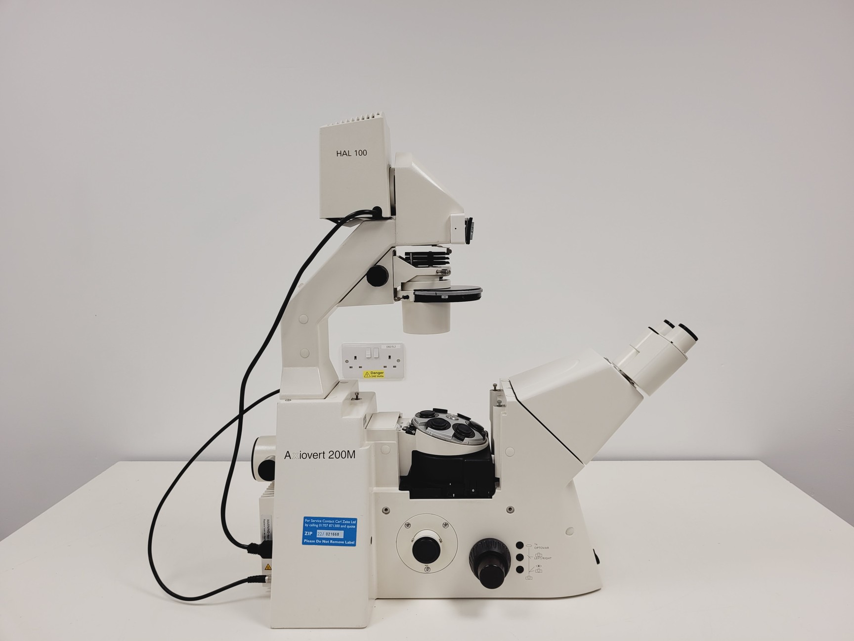 Zeis Inverted Microscope Zeiss Axiovert 200M Inverted Microscope with Lamp, Condenser & Filters