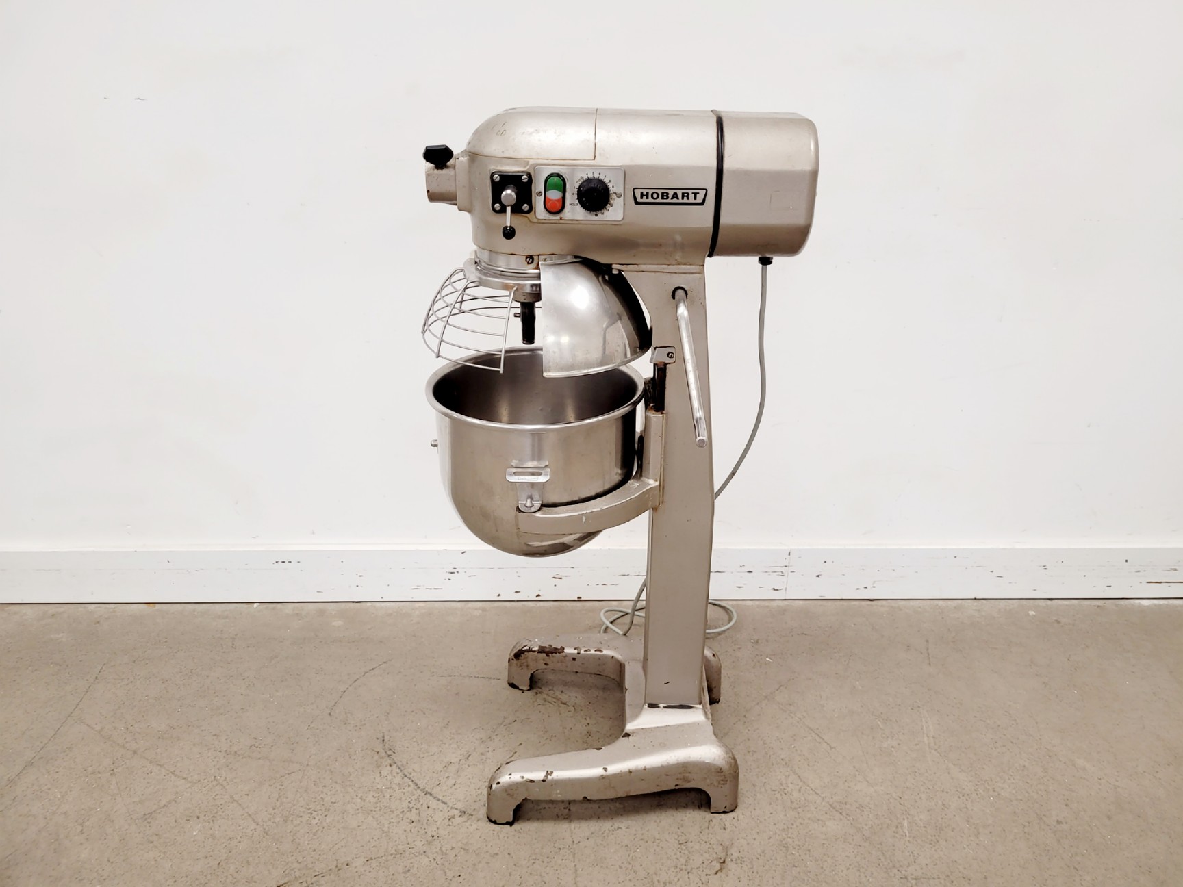 Image of Hobart A200N 20 Litre Standing Floor Model Mixer