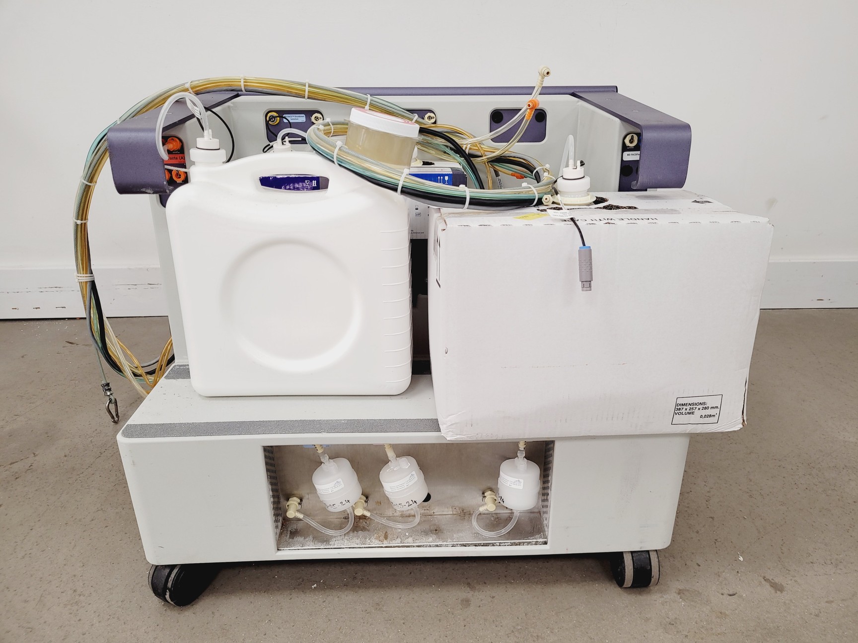 Image of BD FACSCanto II Flow Cytometer with Fluidics Cart - Spares/Repair 