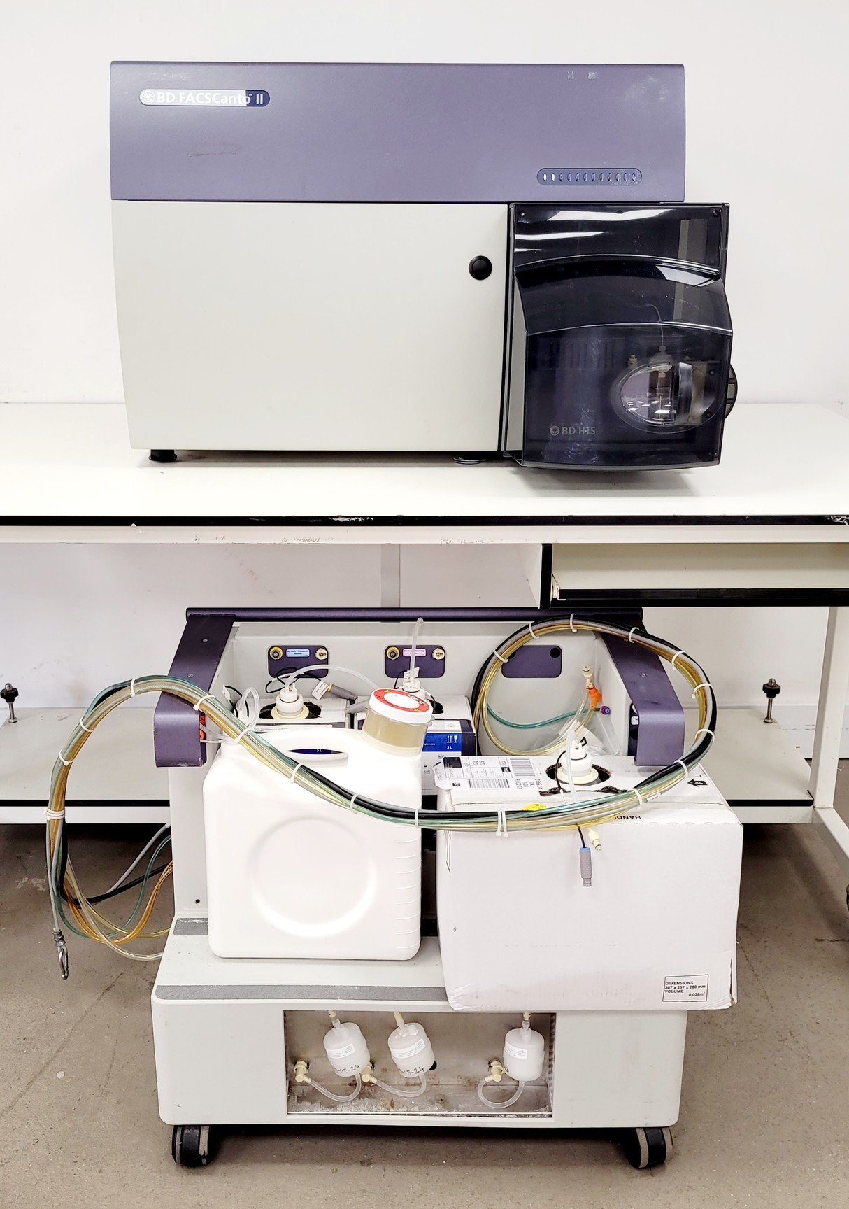 Image of BD FACSCanto II Flow Cytometer with Fluidics Cart - Spares/Repair