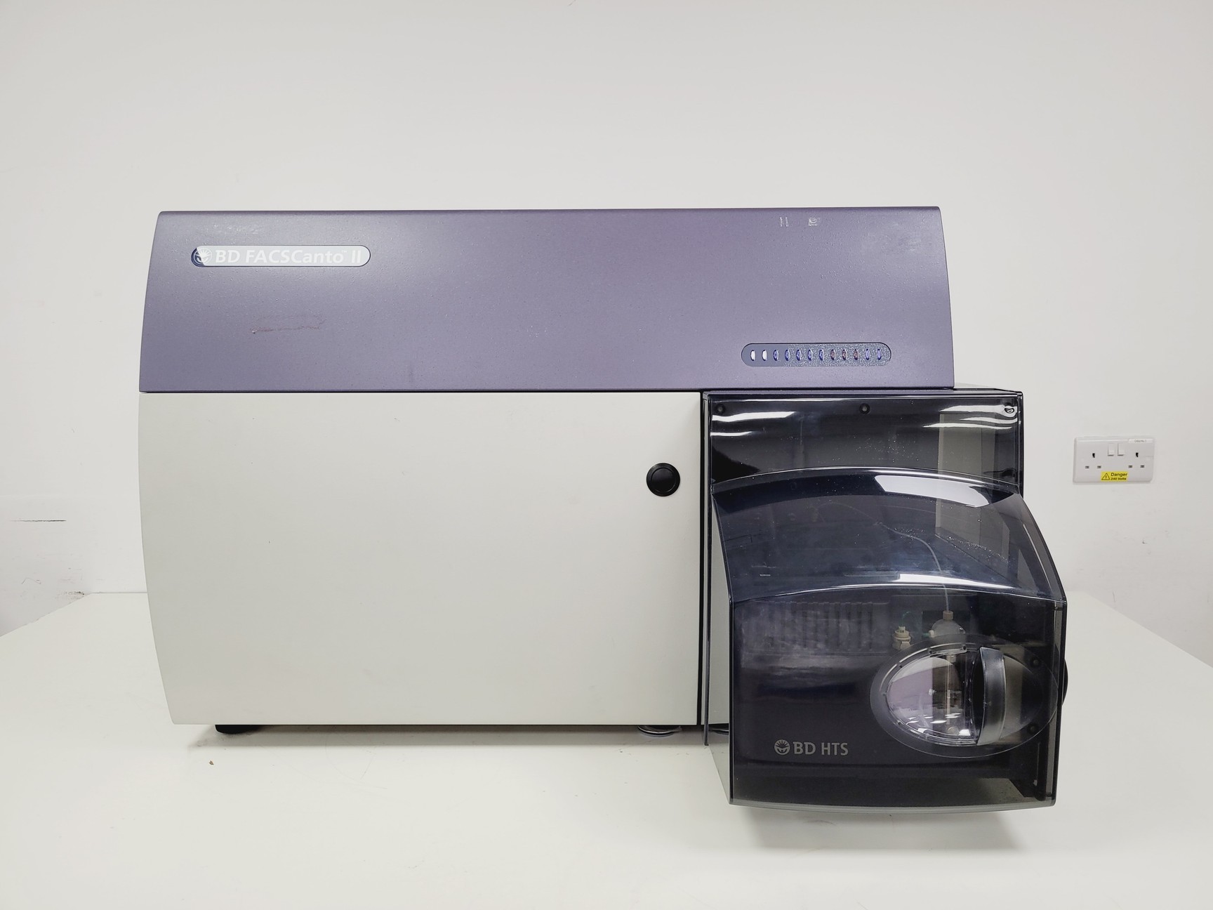 Image of BD FACSCanto II Flow Cytometer with Fluidics Cart - Spares/Repair