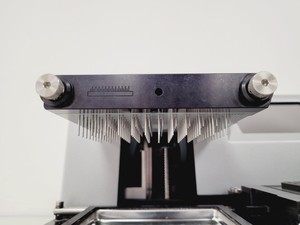 Thumbnail image of BioTek 405 TS Microplate Washer w/ Biostack 3 Microplate Stacker & Vacuum Pump 2