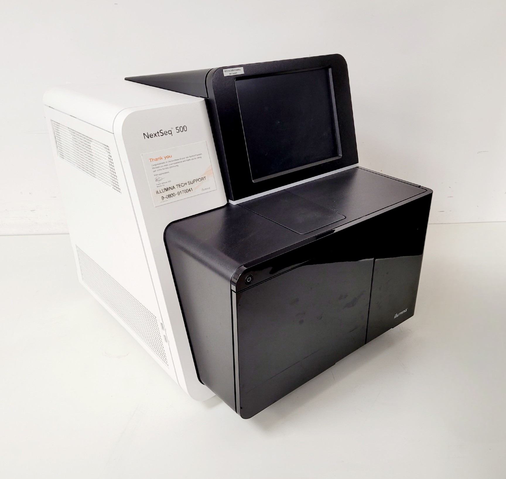 Image of Illumina NextSeq 500 System Whole-Genome Sequencing Lab