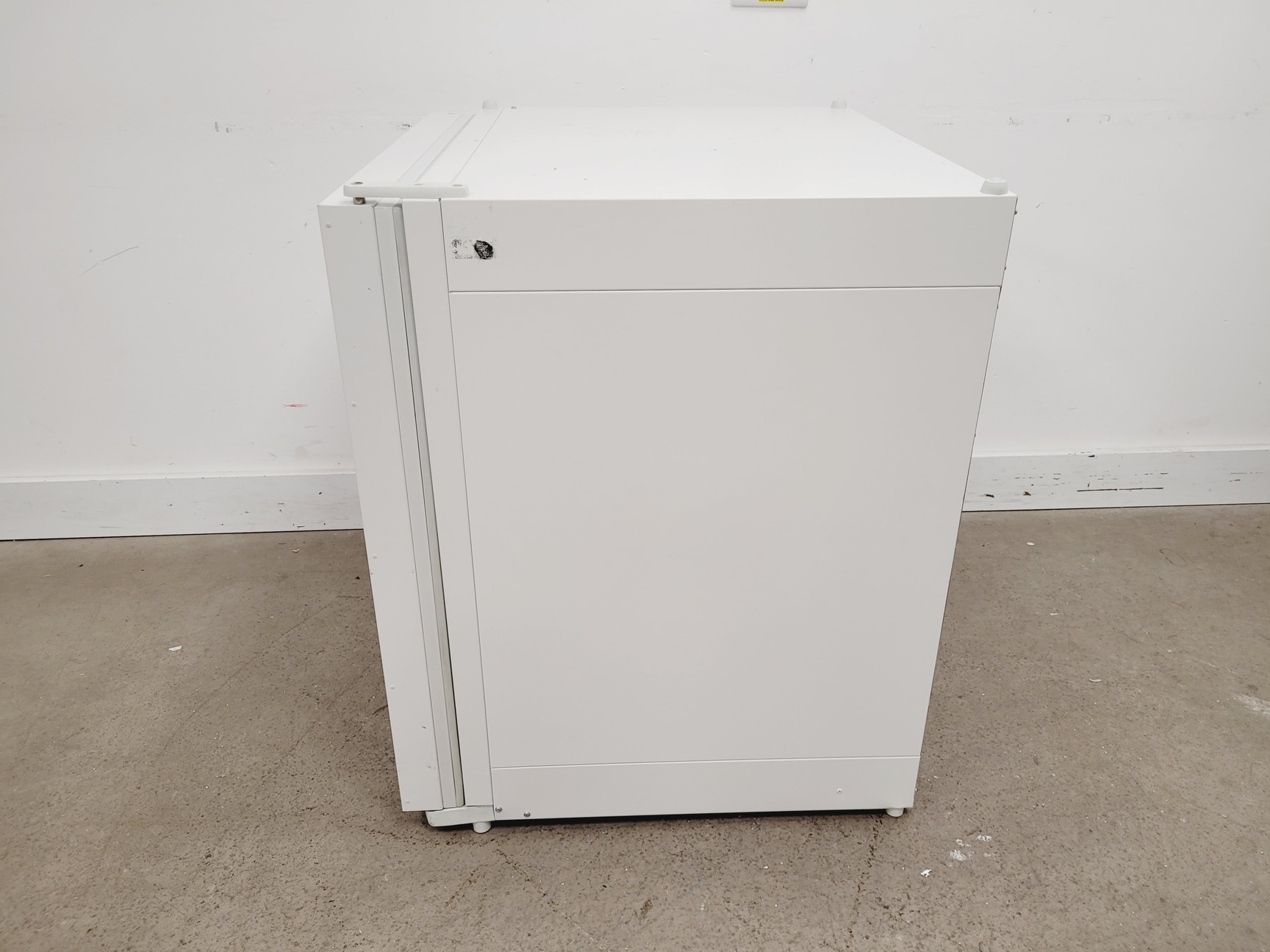 Image of Thermo Scientific HERAcell 240i CO2 Incubator Lab