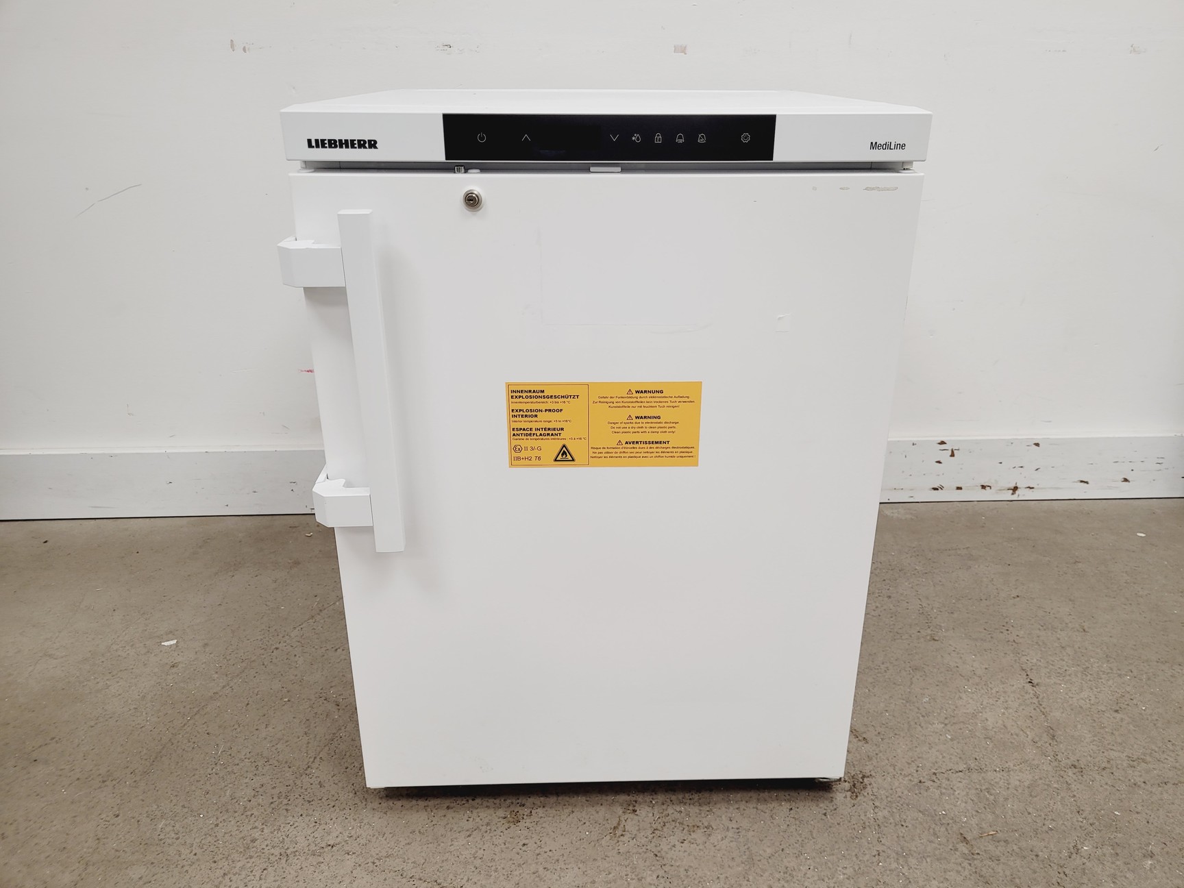 Image of Liebherr MediLine LKUexv 1610 Fridge Lab