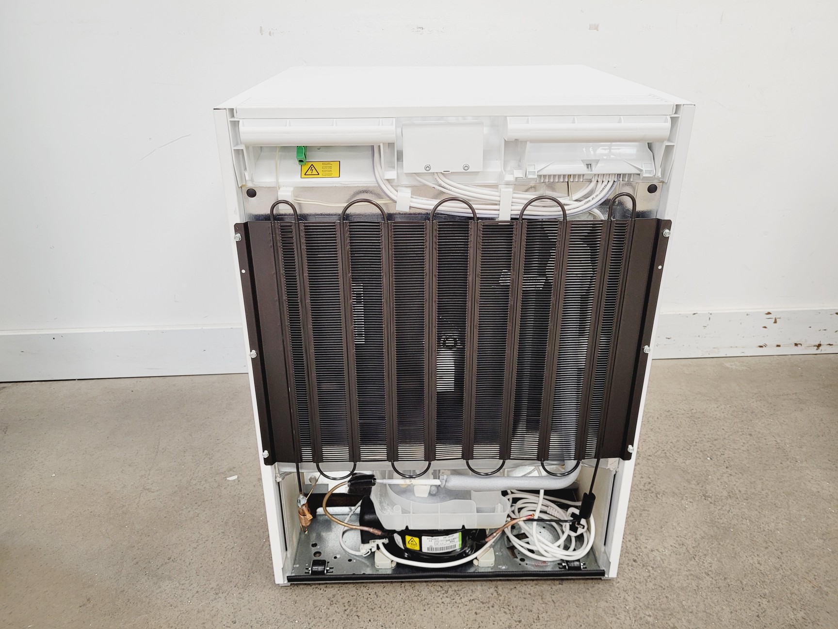 Image of Liebherr LKUv Model 1610 MediLine Fridge Lab