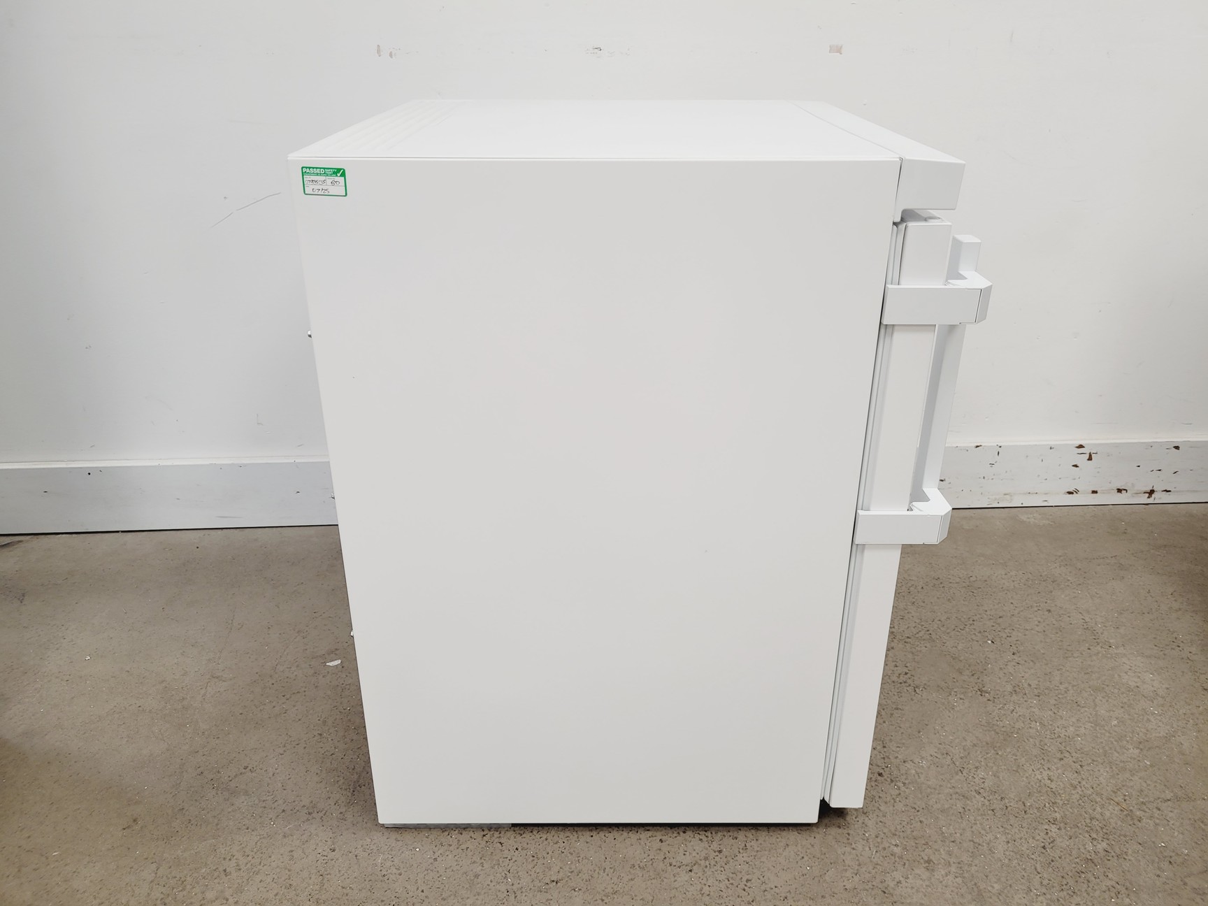 Image of Liebherr LKUv Model 1610 MediLine Fridge Lab