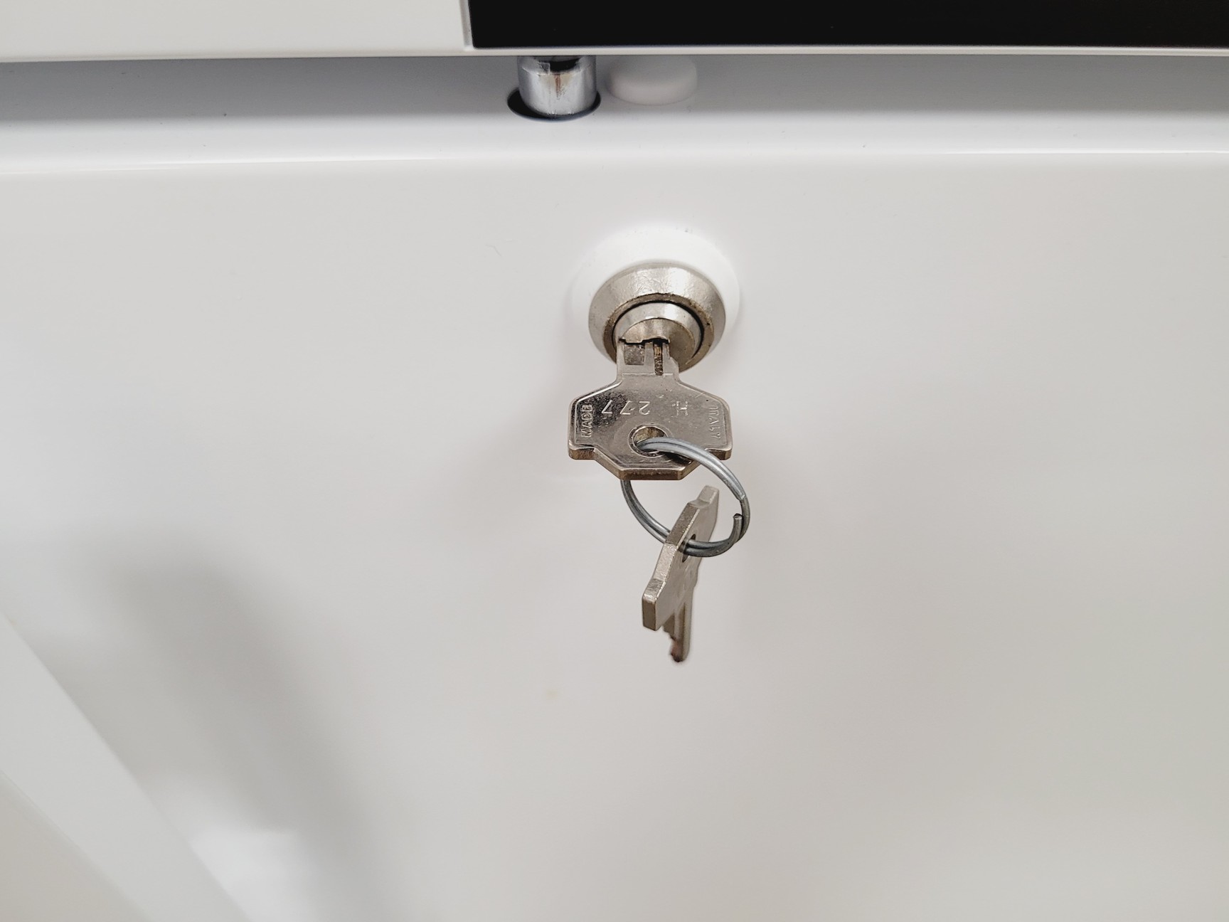 Image of Liebherr LKUv Model 1610 MediLine Fridge Lab