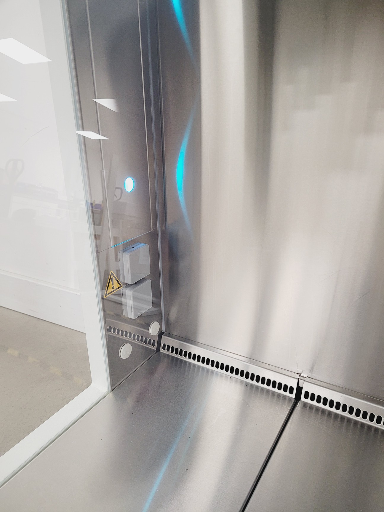 Image of Thermo Scientific Class 2 Safe 2020 1.2 Biological Safety Cabinet Lab