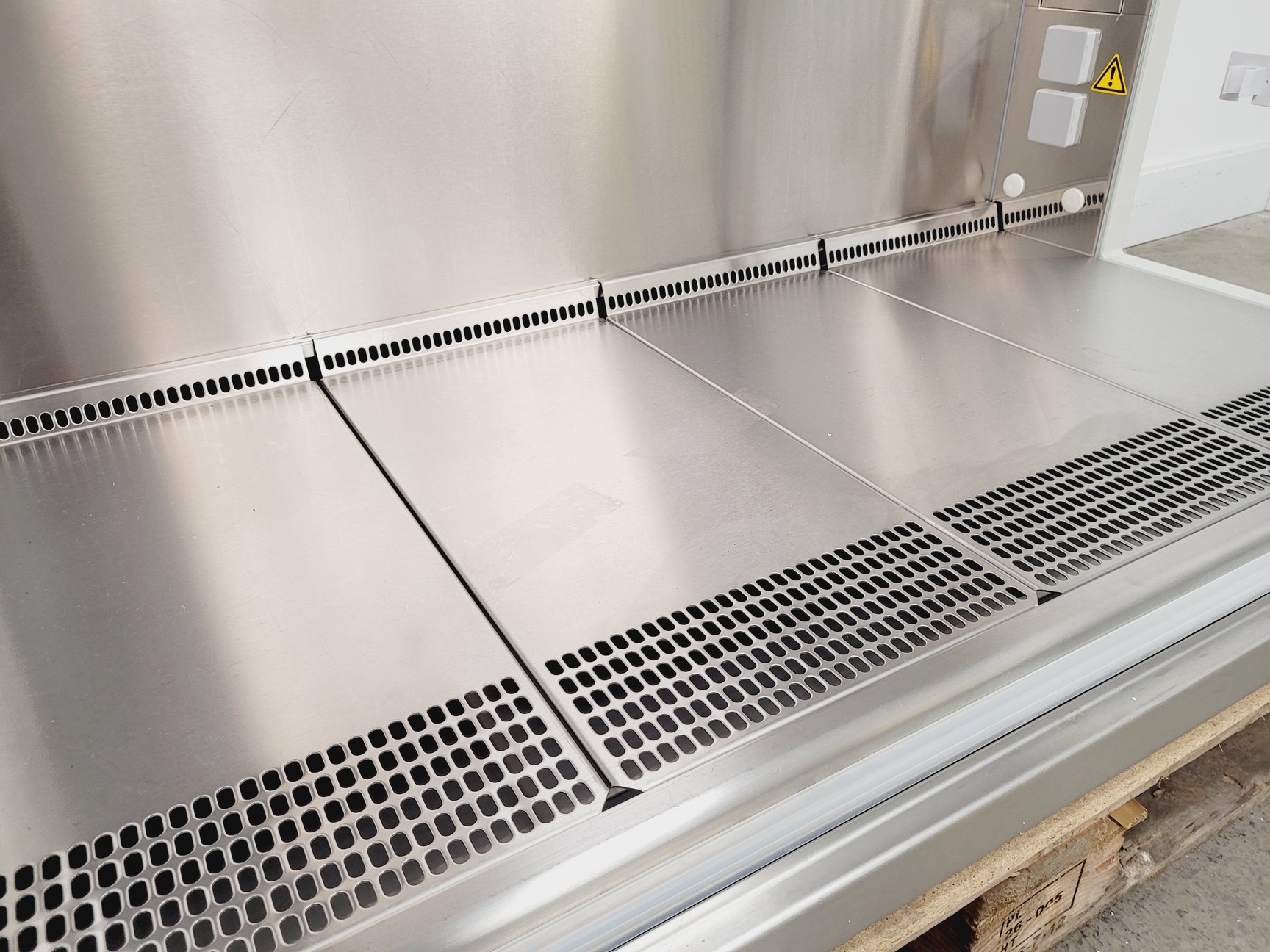 Image of Thermo Scientific Class 2 Safe 2020 1.2 Biological Safety Cabinet Lab