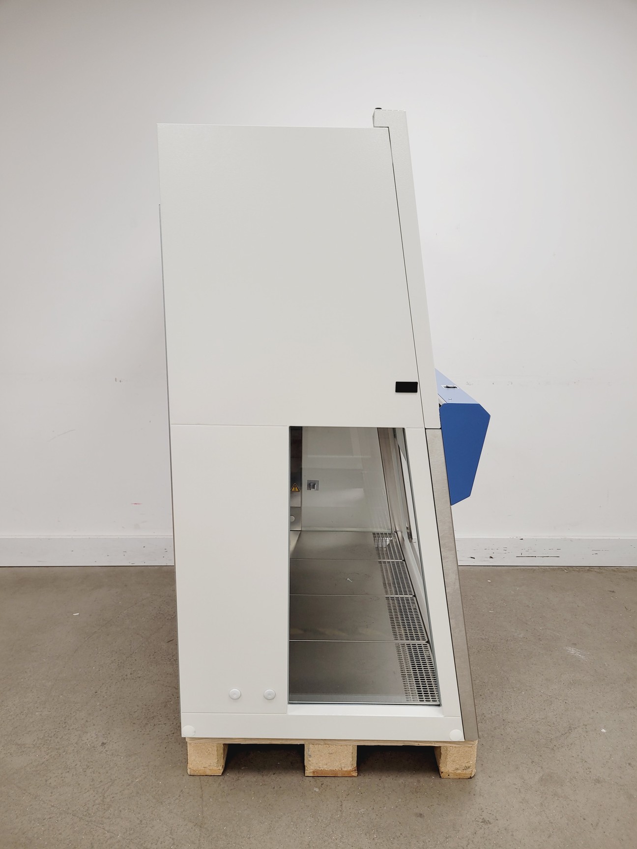 Image of Thermo Scientific - Class 2 Safe 2020 1.2 Biological Safety Cabinet Lab 