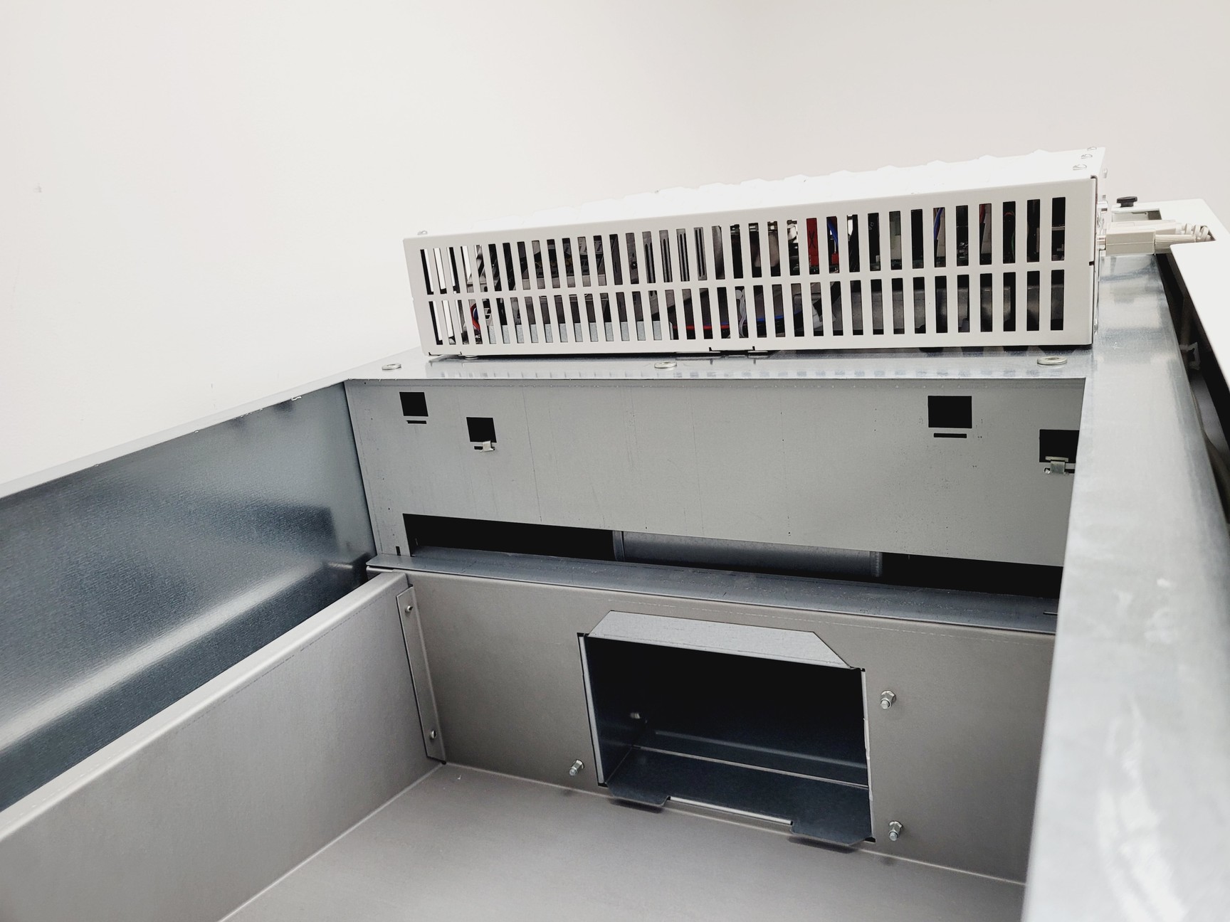 Image of Thermo Scientific - Class 2 Safe 2020 1.2 Biological Safety Cabinet Lab 