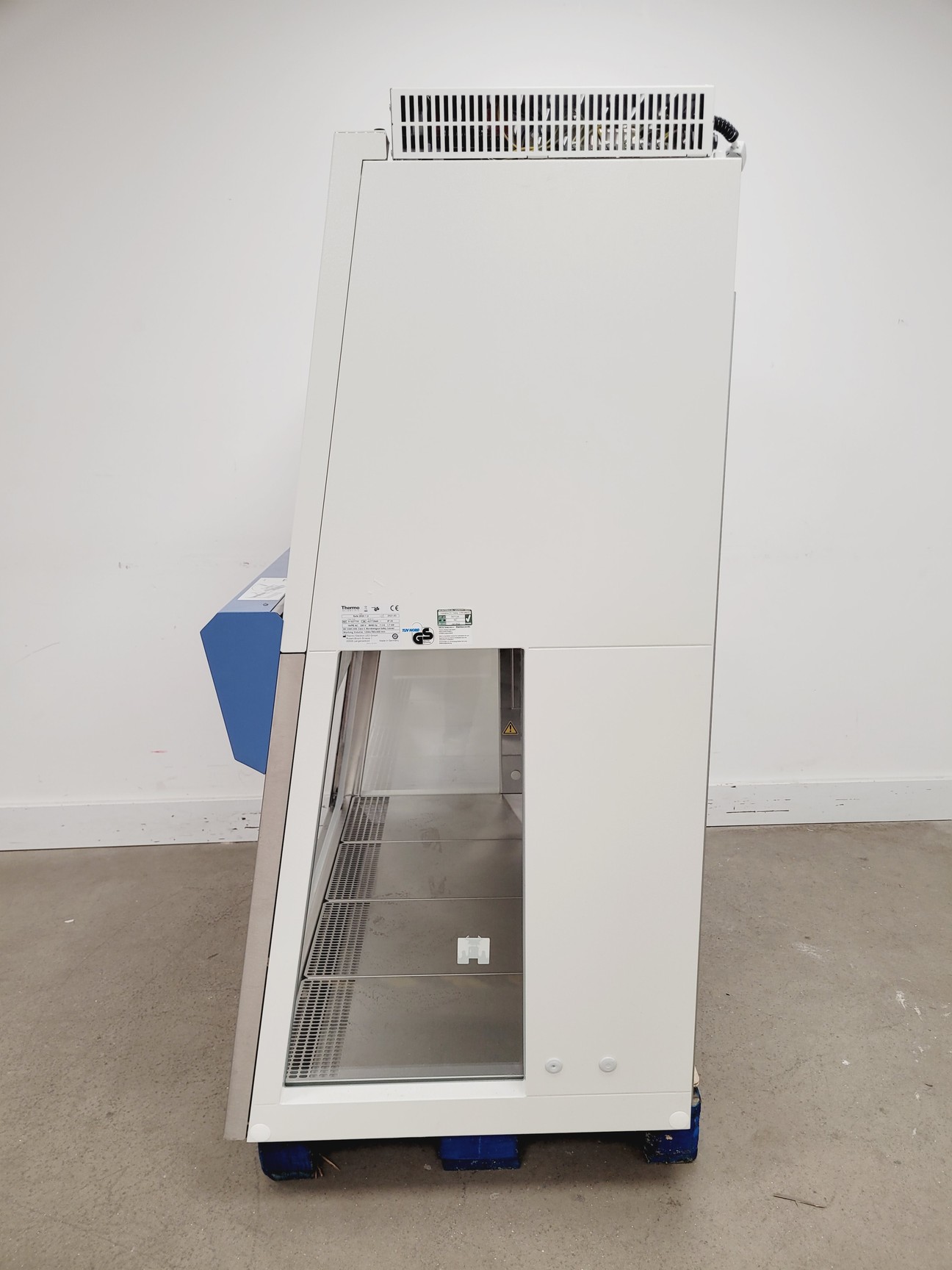 Image of Thermo Scientific Class 2 Safe Model 2020 1.2 Biological Safety Cabinet