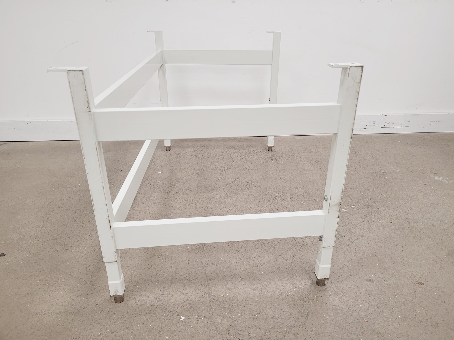 Image of Thermo Scientific Class 2 Safe Model 2020 1.2 Biological Safety Cabinet