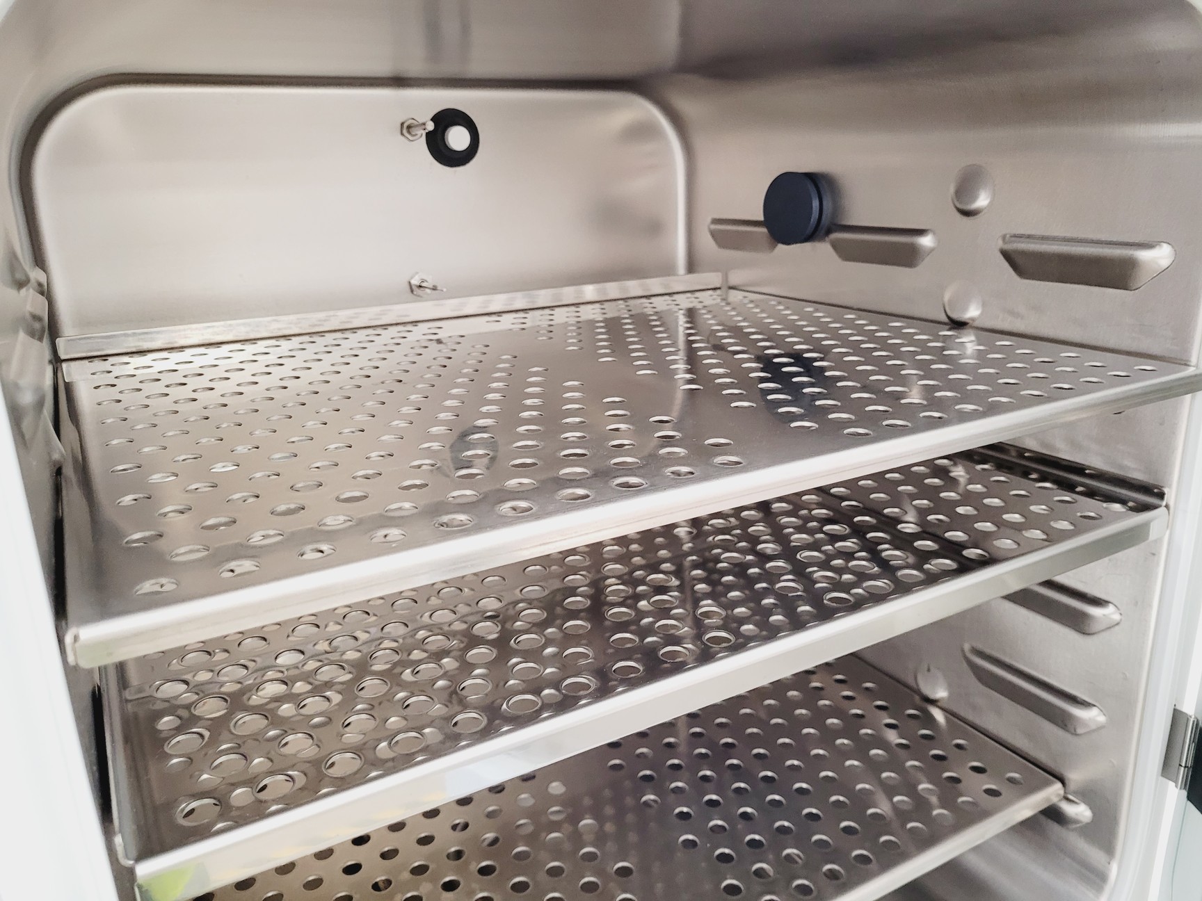 Image of Binder CB 170 Double Stack CO2 Incubator (2021) Lab