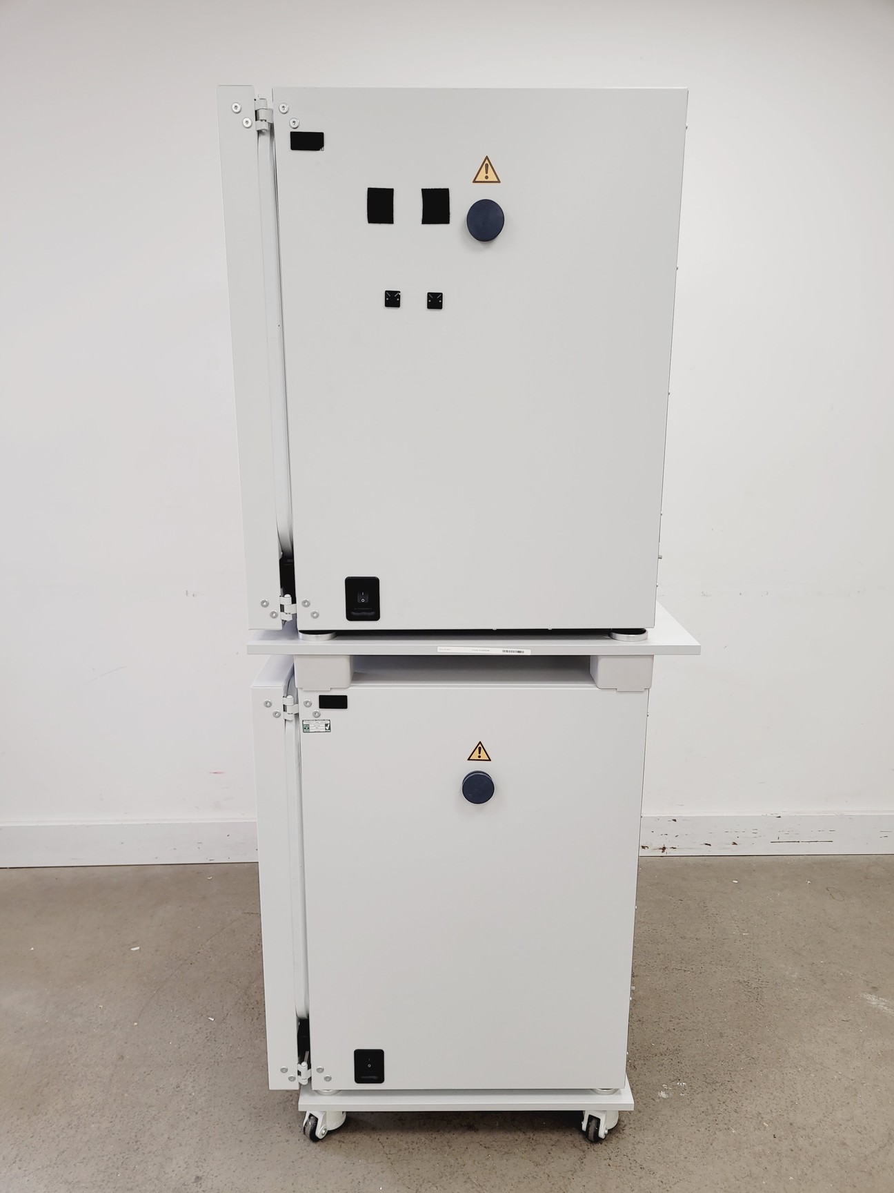 Image of Binder CB 170 Double Stack CO2 Incubator (2021) Lab