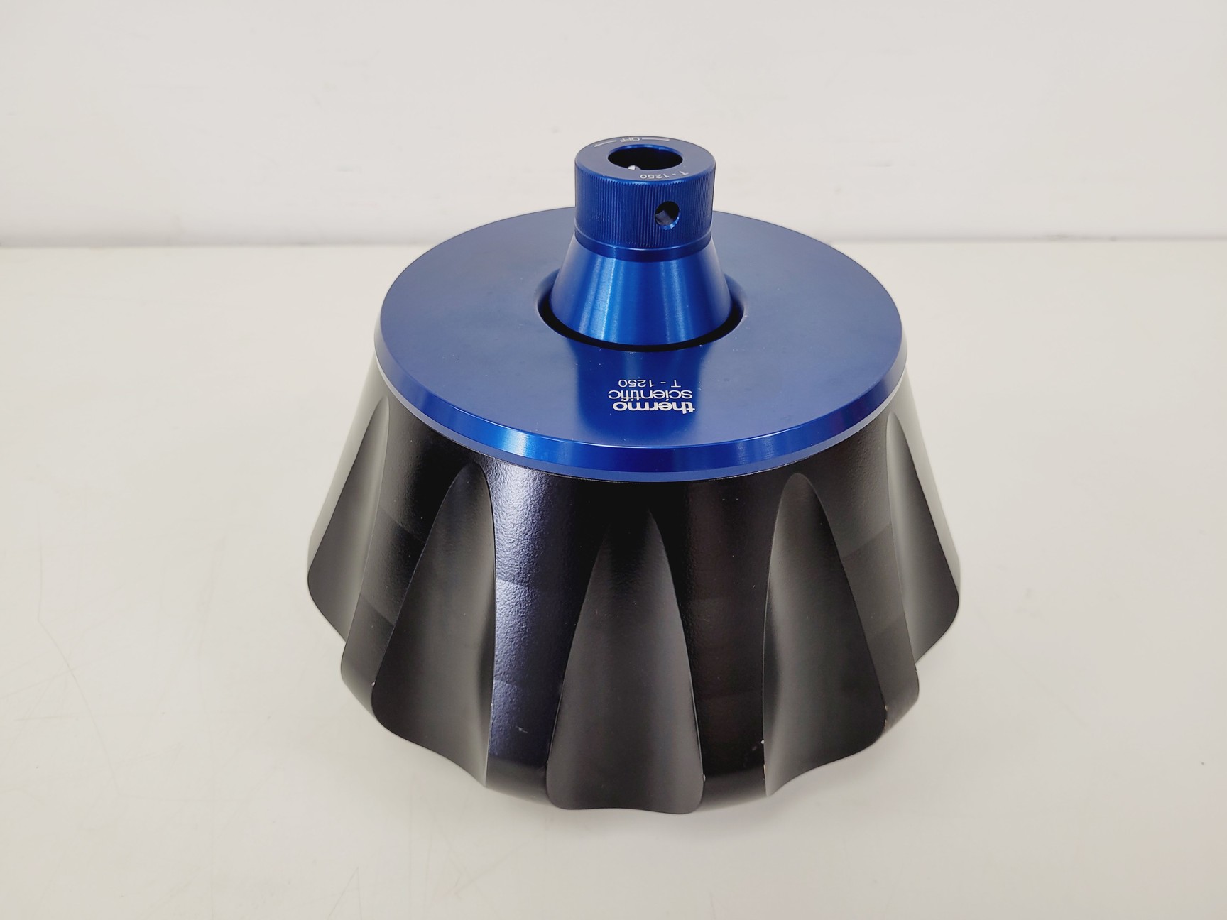 Image of Thermo Scientific T-1250 Fixed Angle Rotor 50,000rpm