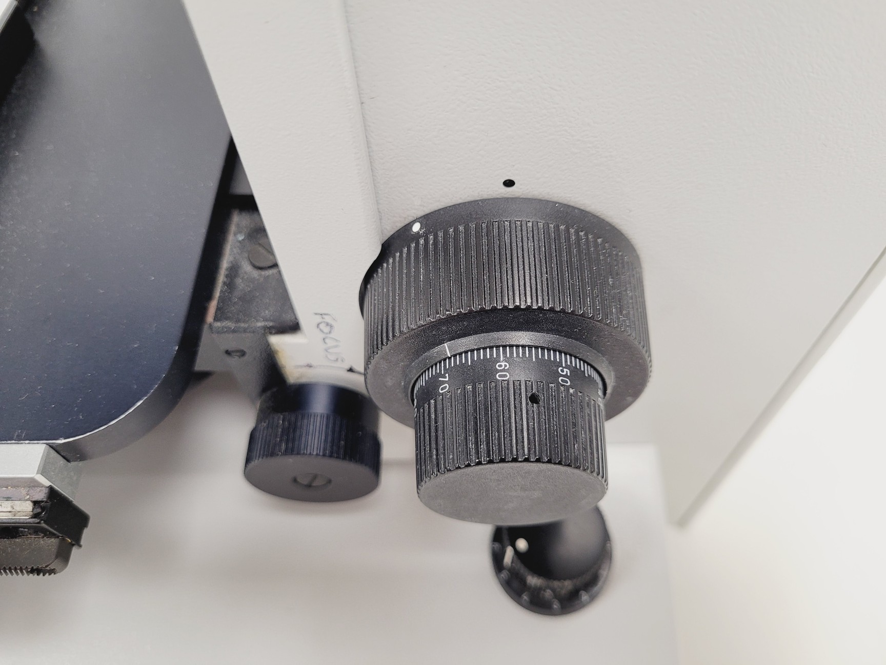 Image of Leitz Labovert FS Microscope w/ 4 x Objectives PHACO 4x/10x/20x/32x Lab
