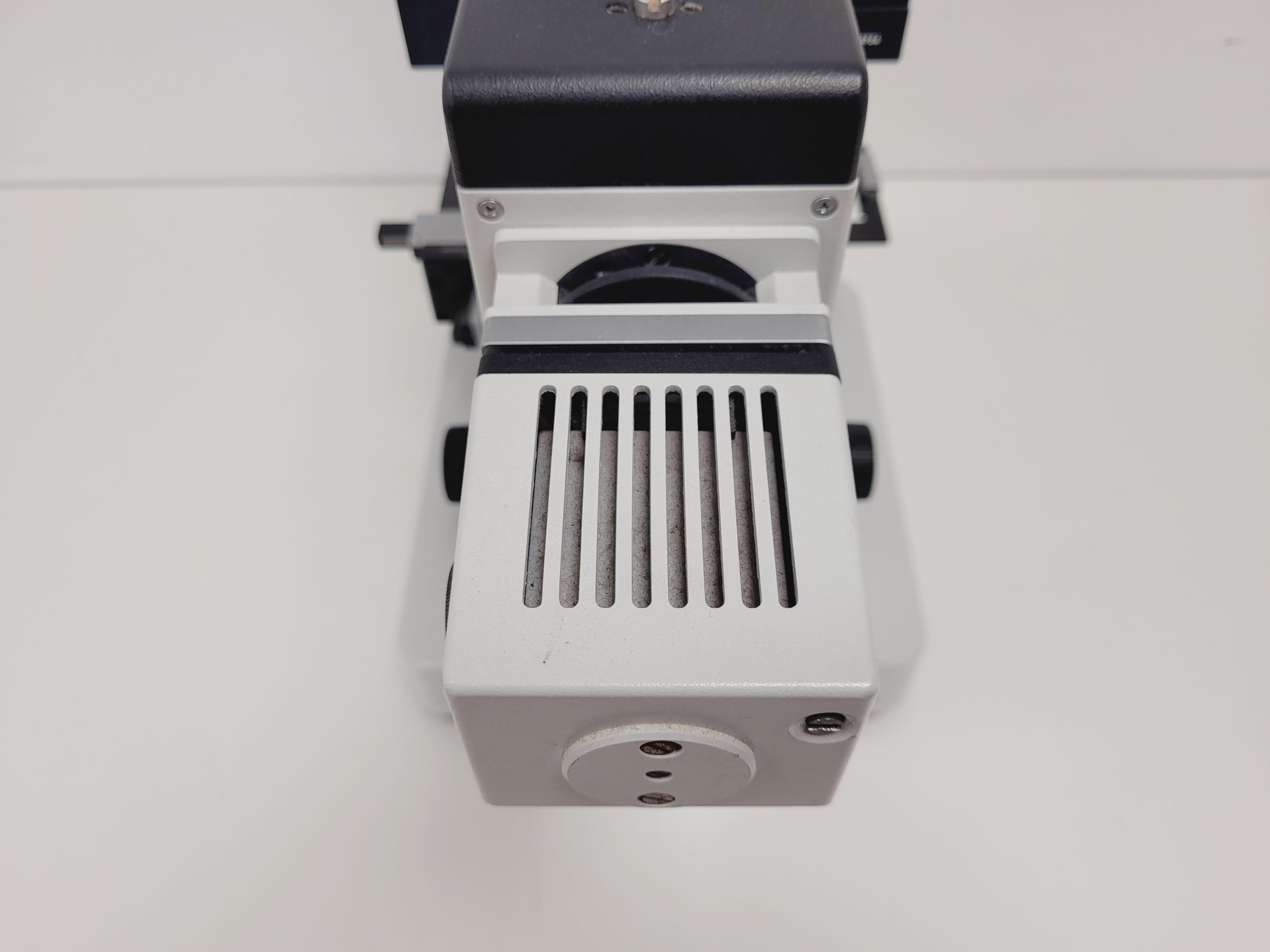 Image of Leitz Labovert FS Microscope w/ 4 x Objectives PHACO 4x/10x/20x/32x Lab