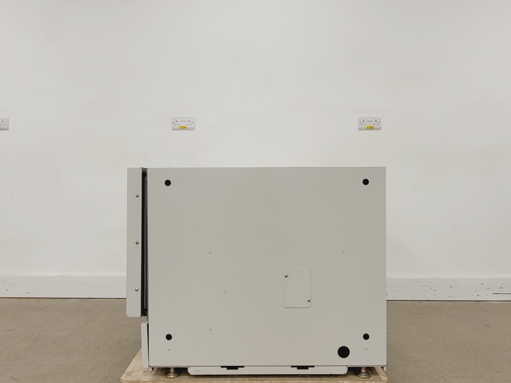 Image of Thermo Scientific MaxQ 8000 Shaker Incubator Model:444 SHKE8000-1CE Lab