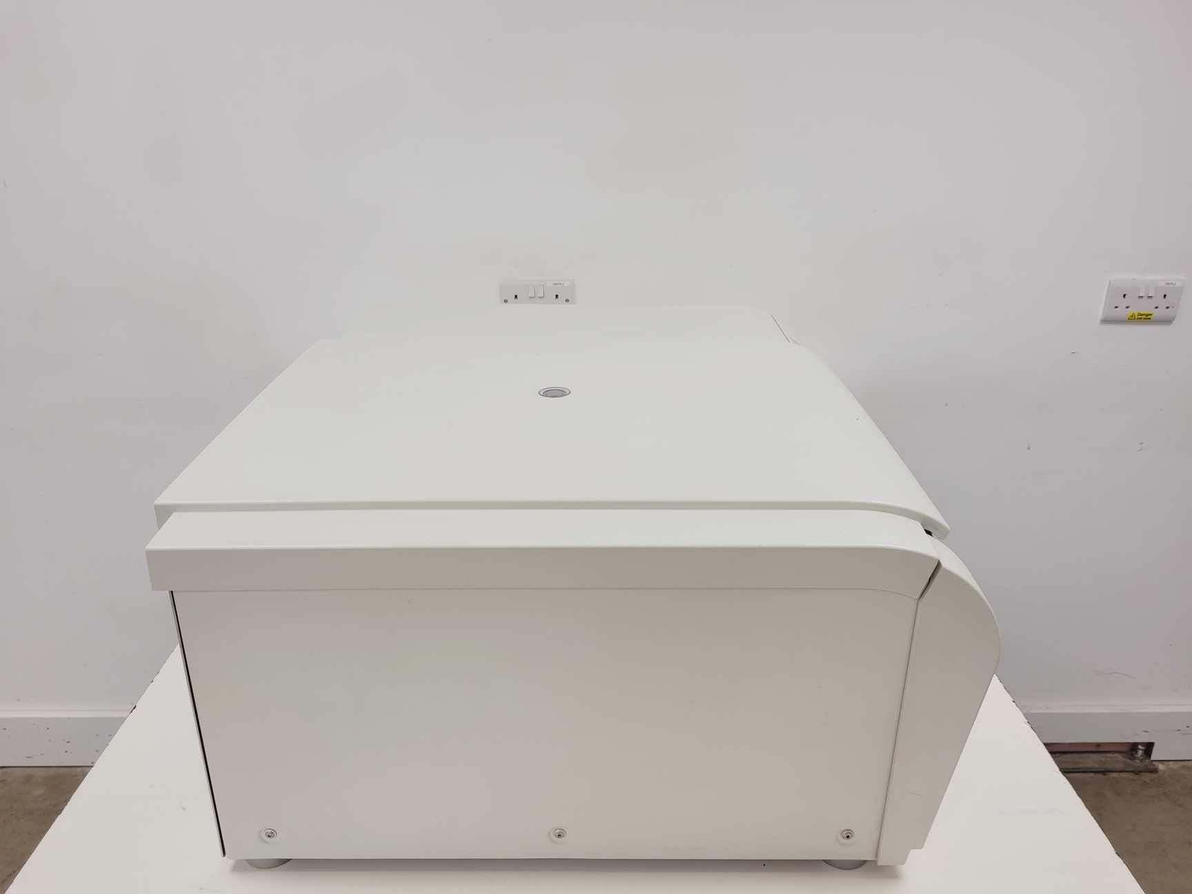 Image of Thermo Scientific Heraeus Megafuge 40R Laboratory Centrifuge Lab Spares/Repair