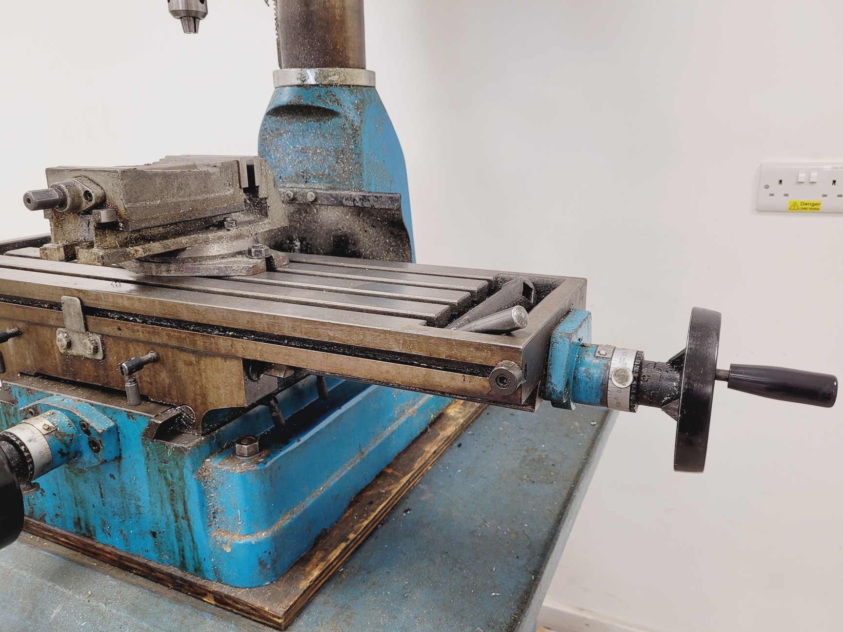 Image of Chester Eagle 30 Variable-Speed Bench Milling Machine – Single Phase