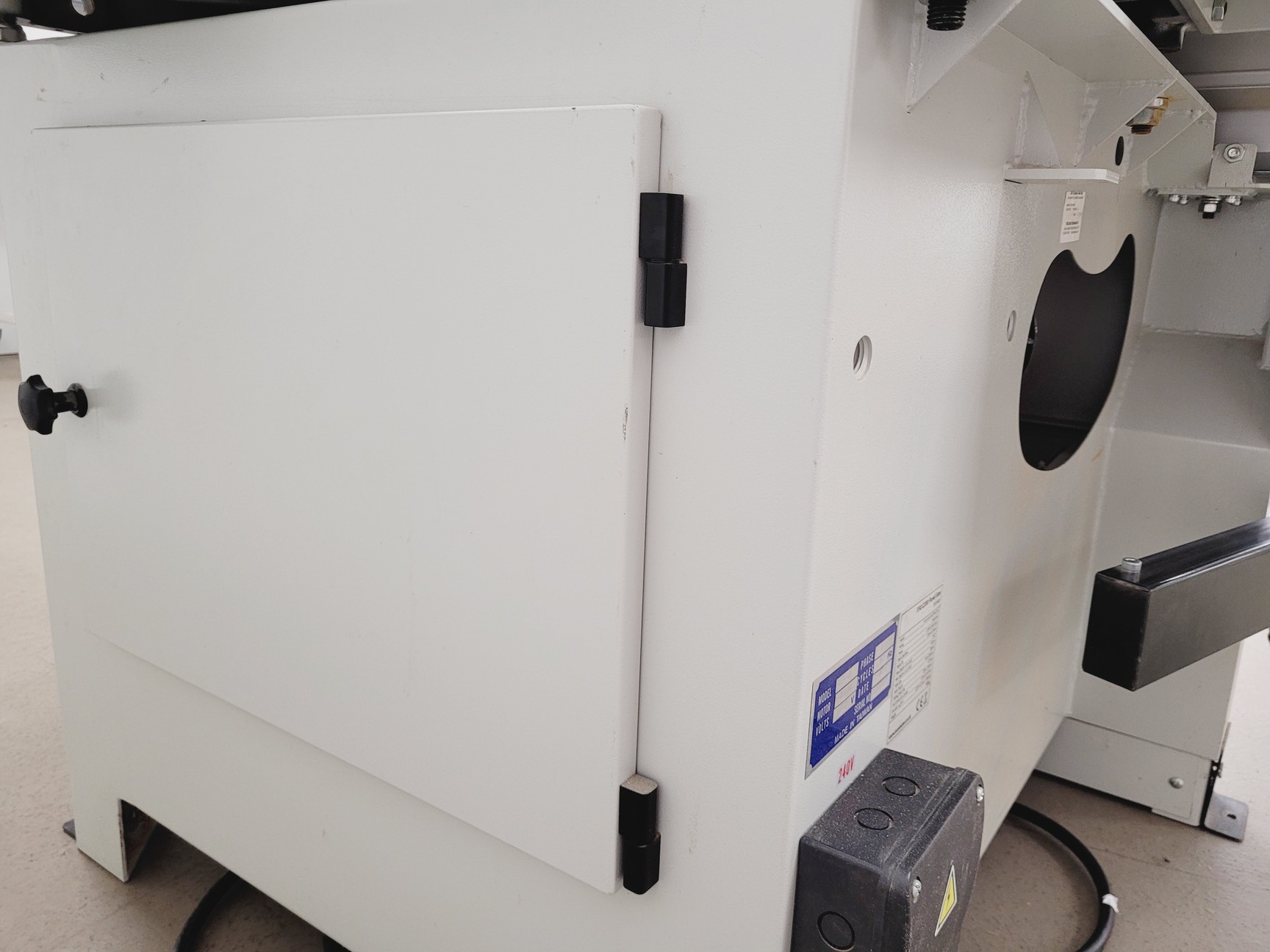 Image of Axminster Industrial Series P30/2200 Panel Saw 953440