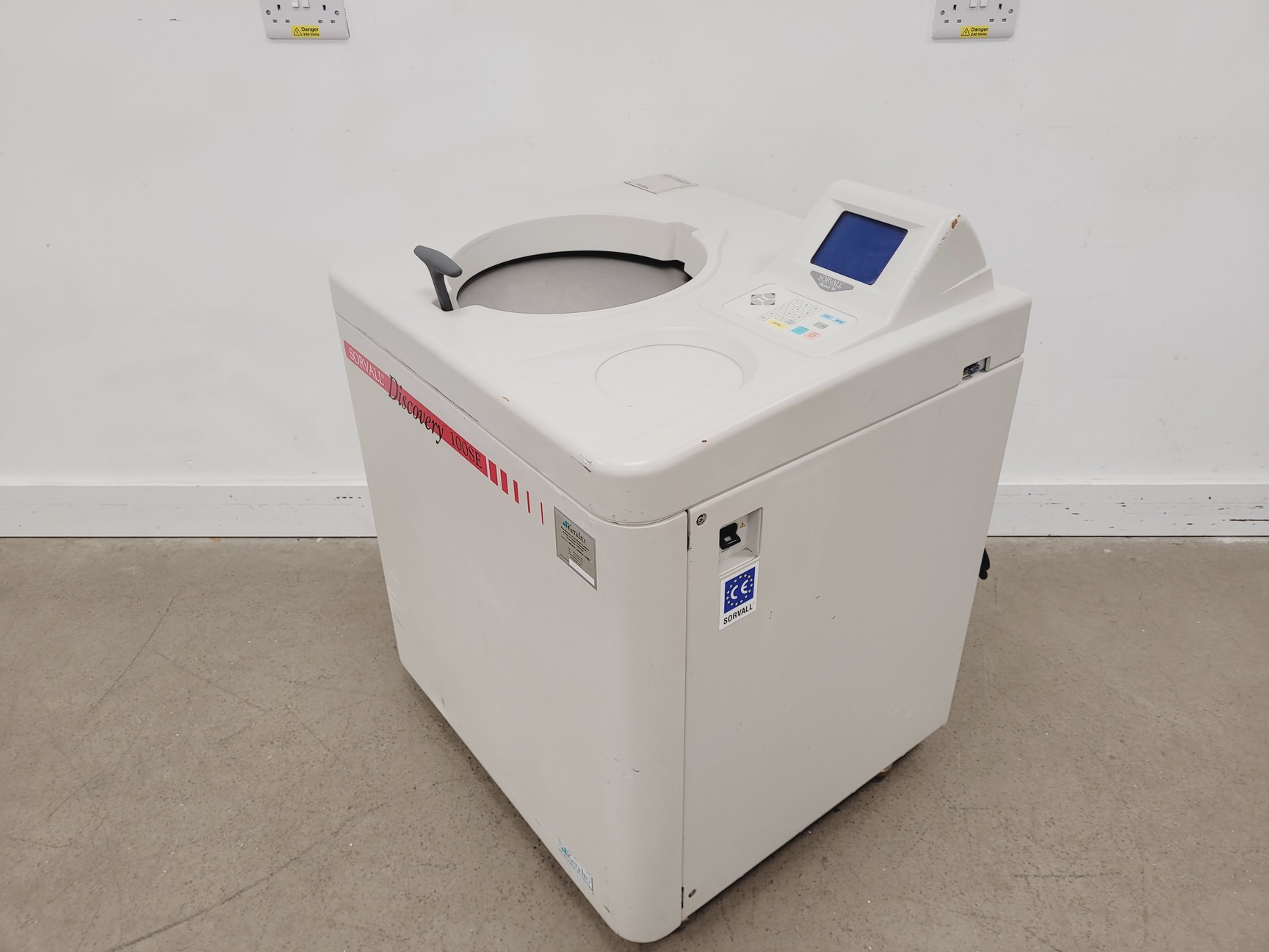Image of Sorvall Discovery 100SE Ultracentrifuge - No Rotor Included Lab